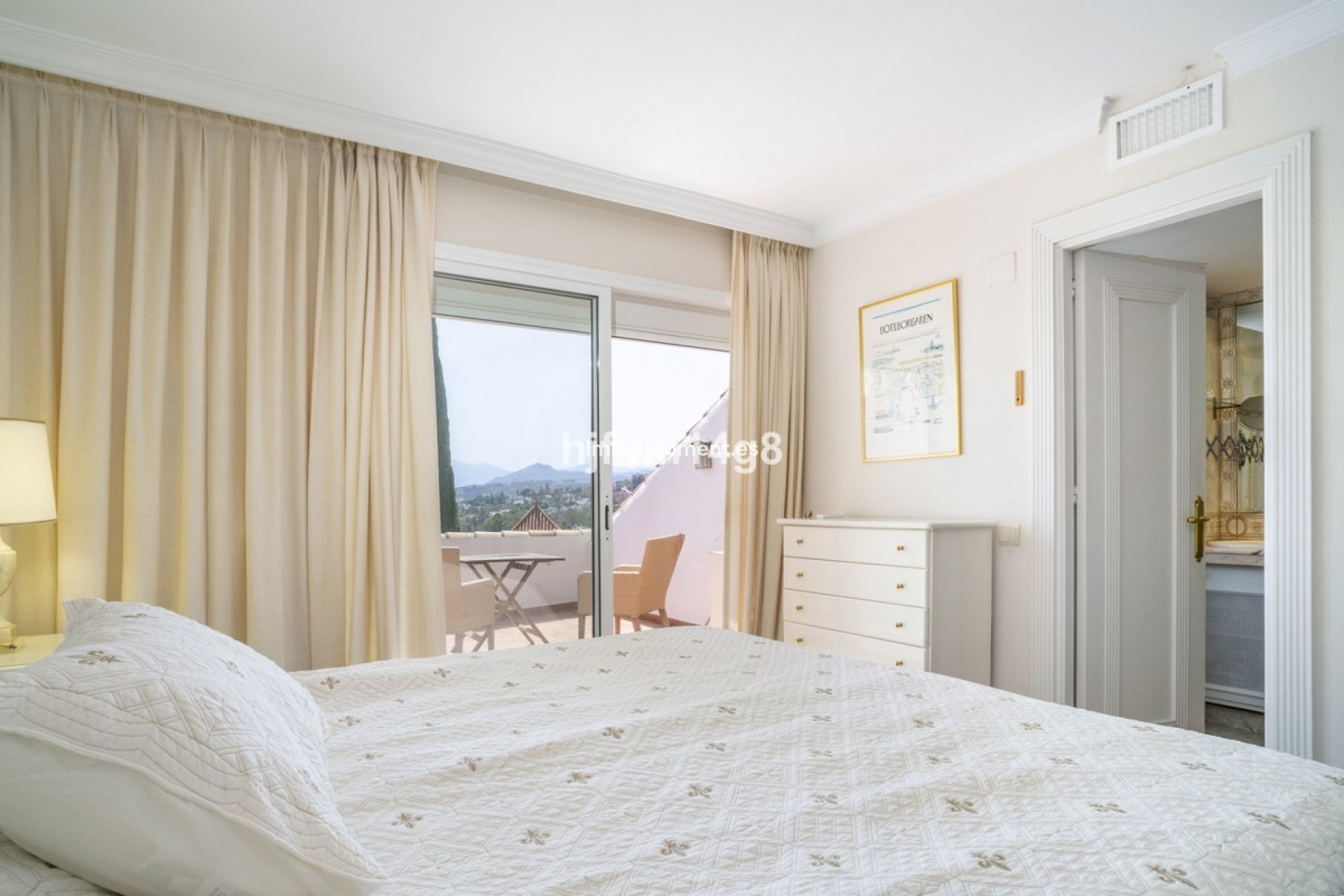 Resale - Townhouse - Marbella - Nueva Andalucía