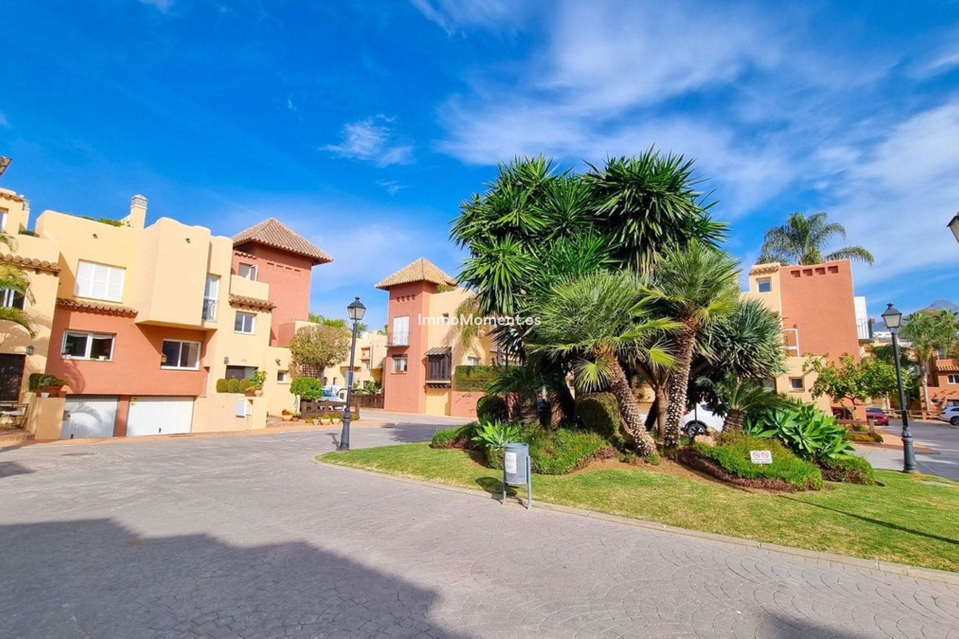 Resale - Townhouse - Marbella - Nueva Andalucía