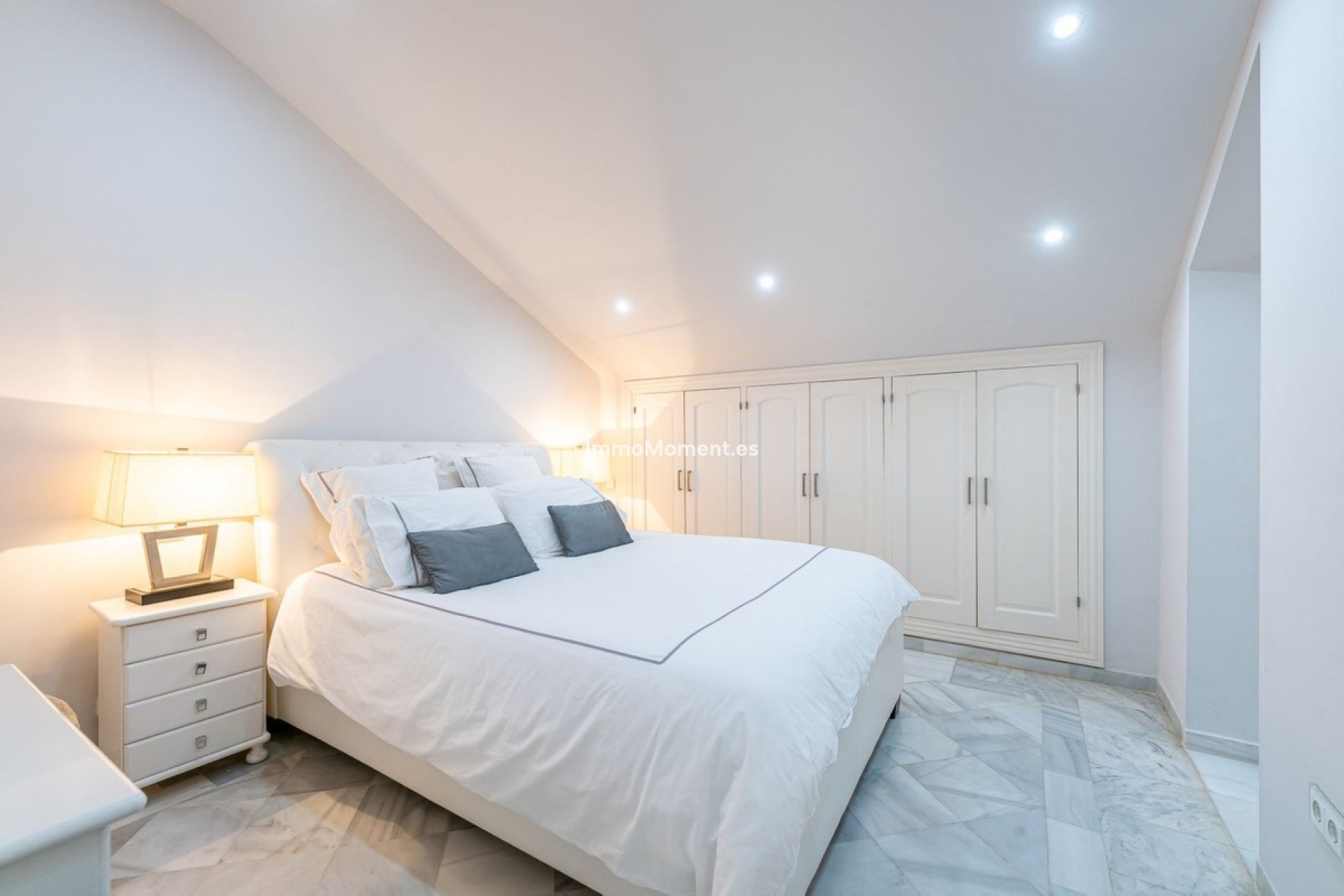 Resale - Townhouse - Marbella - Nueva Andalucía