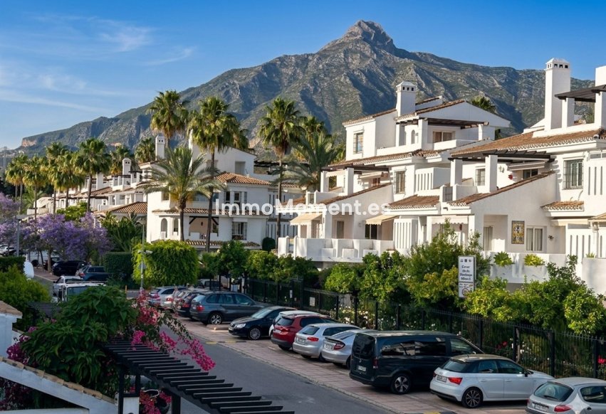 Resale - Townhouse - Marbella - Nueva Andalucía