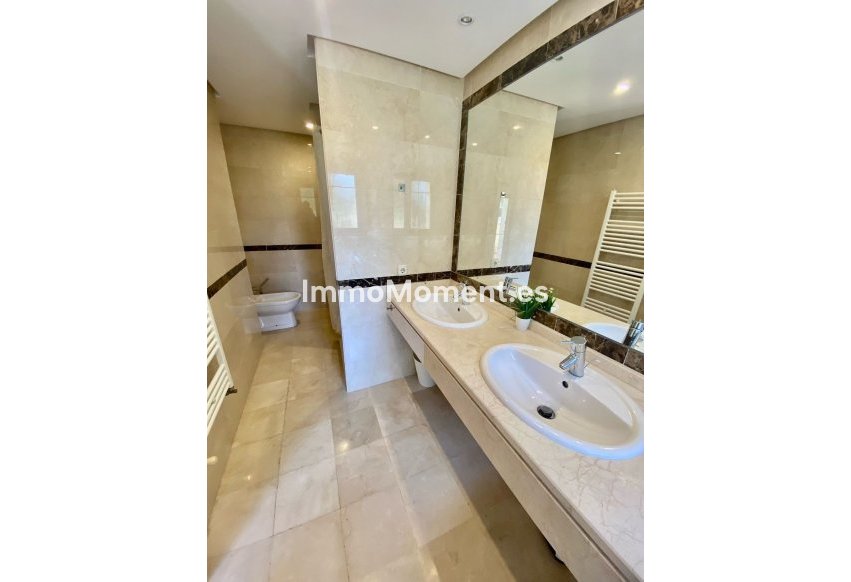Resale - Townhouse - Marbella - Nueva Andalucía
