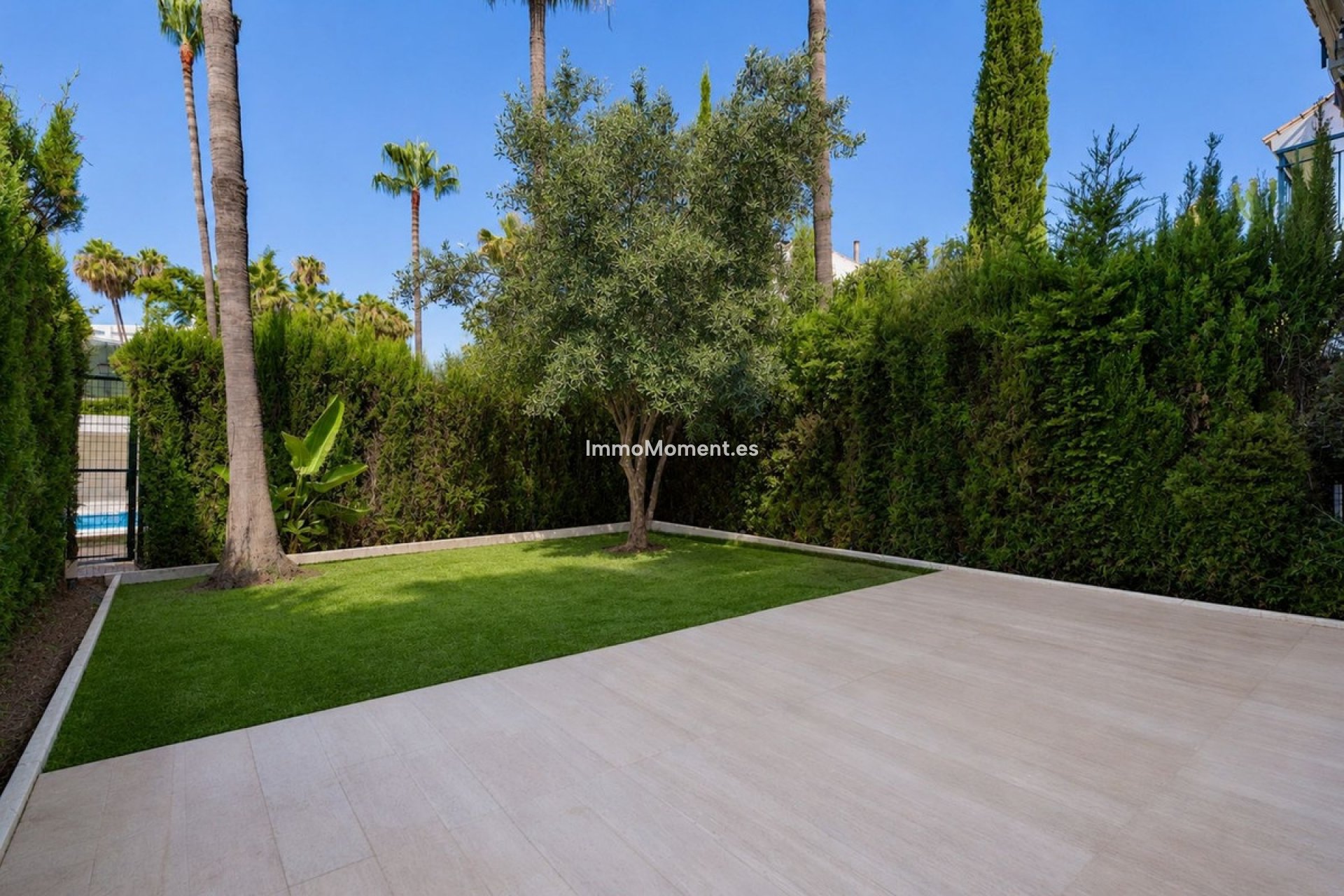 Resale - Townhouse - Marbella - Nueva Andalucía