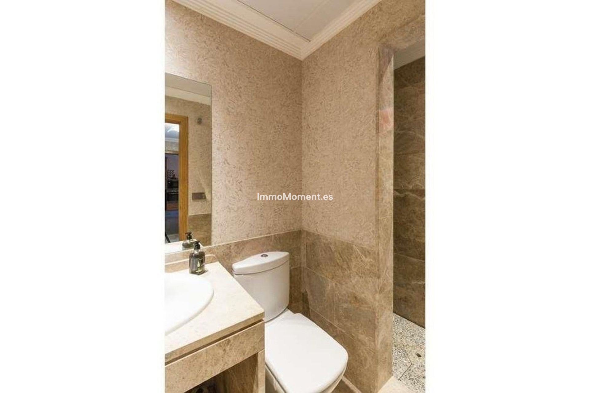 Resale - Townhouse - Marbella - Santa Clara