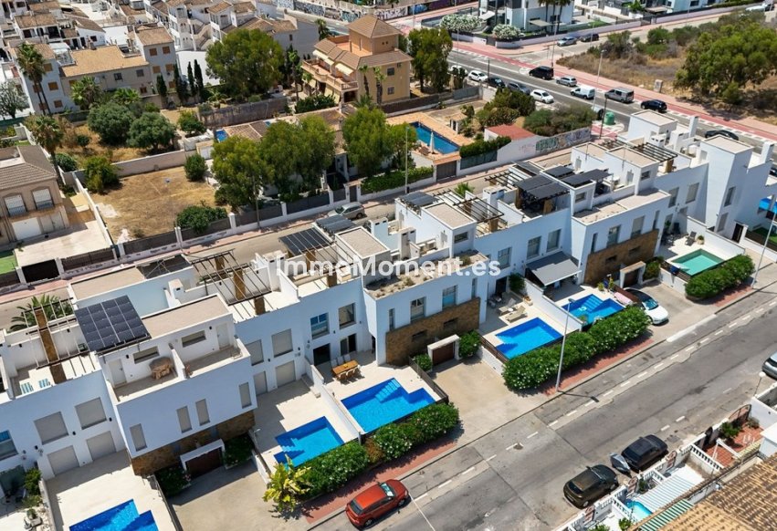 Resale - Townhouse - Torrevieja - Torrevieja Centro