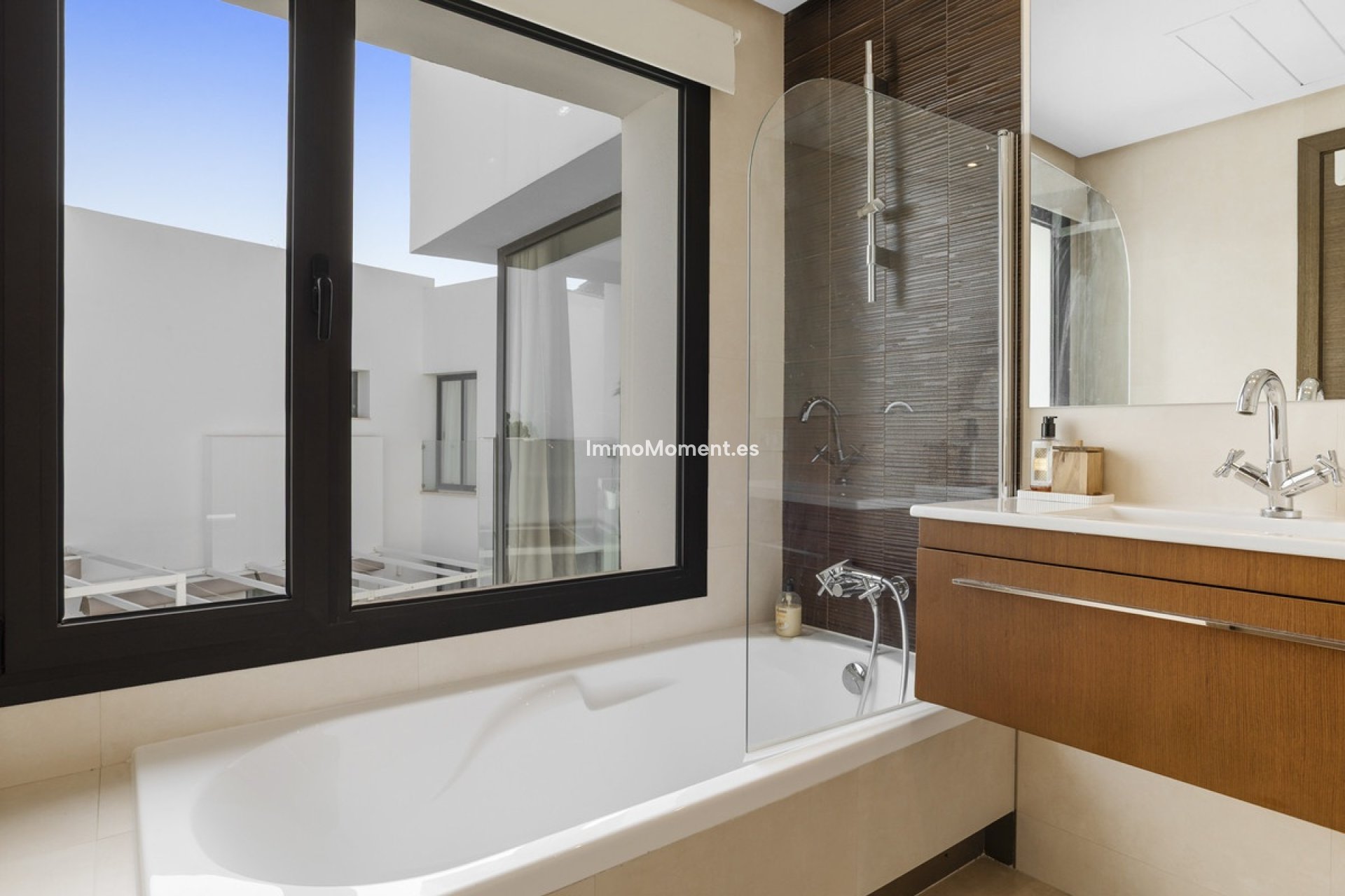 Resale - Villa - Benahavís - Benahavís Centro