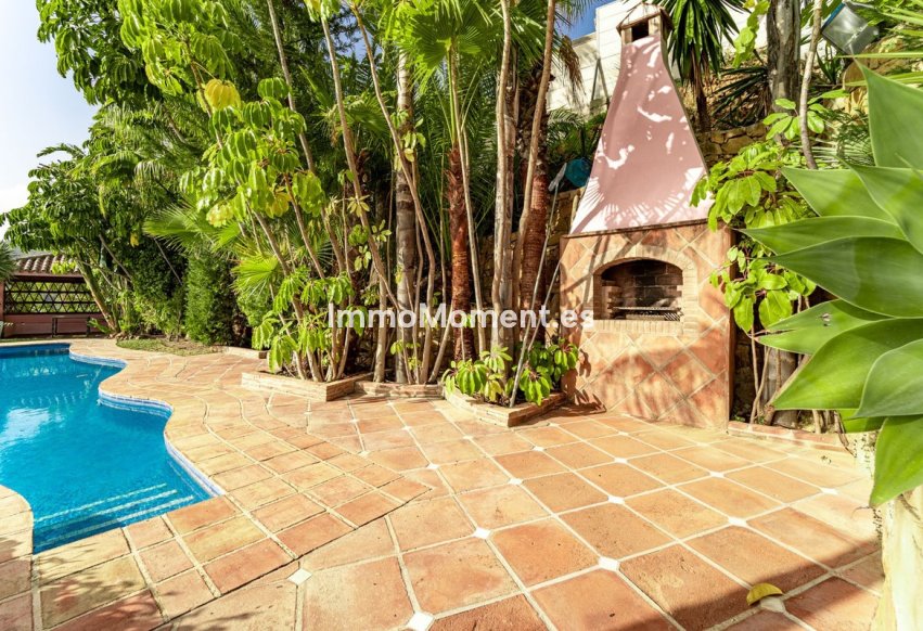 Resale - Villa - Benahavís - Benahavís Centro