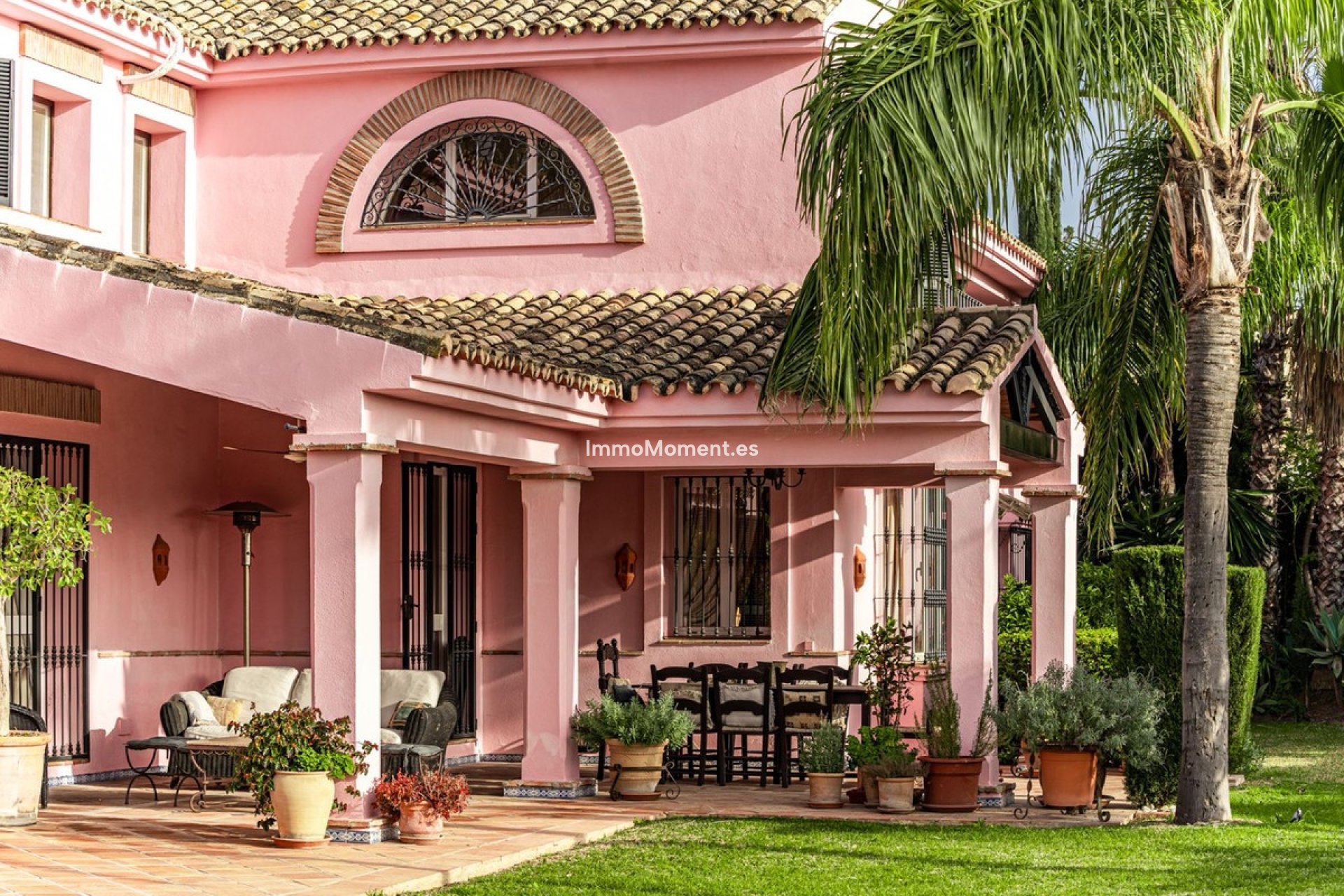 Resale - Villa - Benahavís - Benahavís Centro