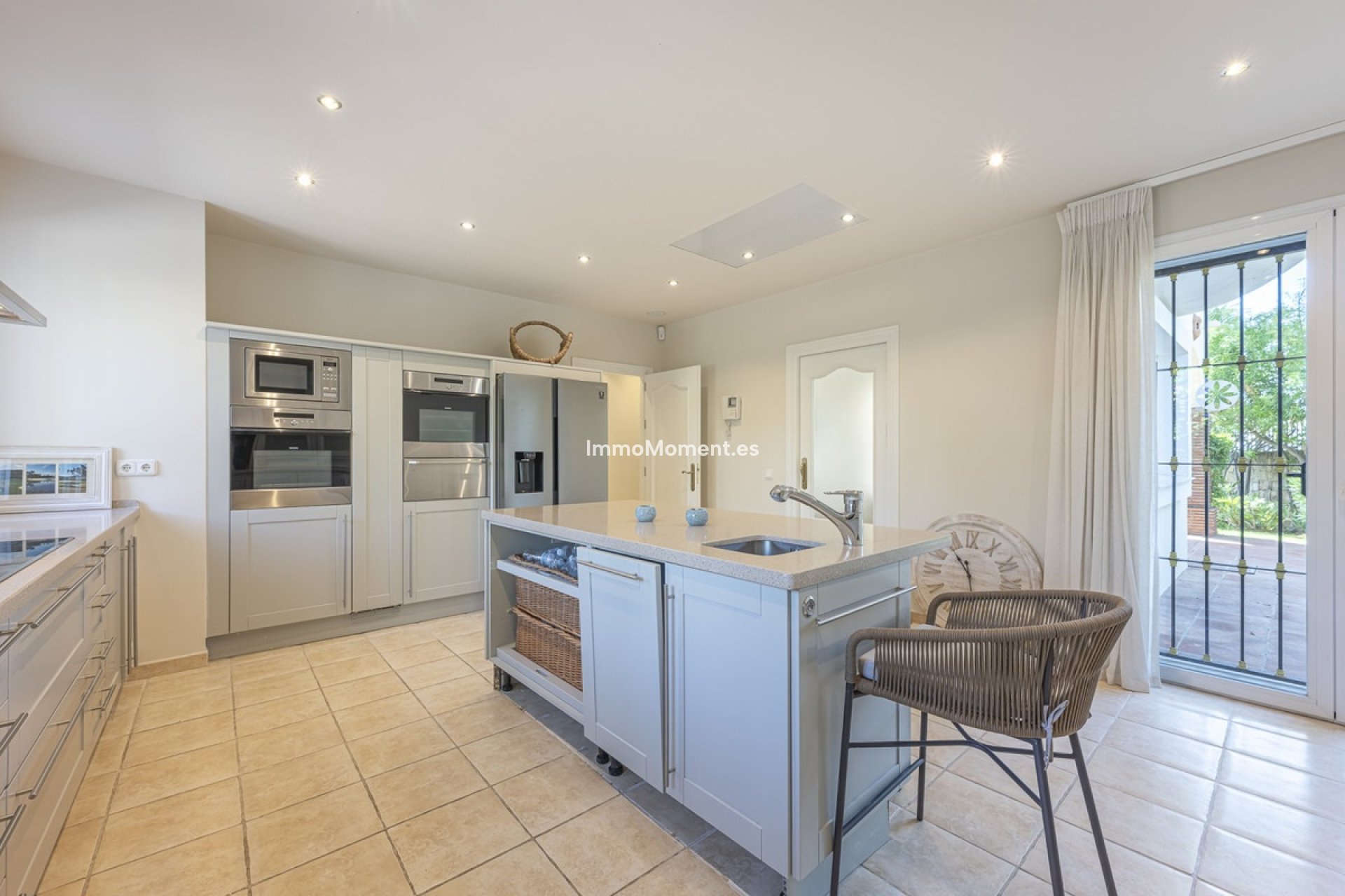 Resale - Villa - Benahavís - Benahavís Centro