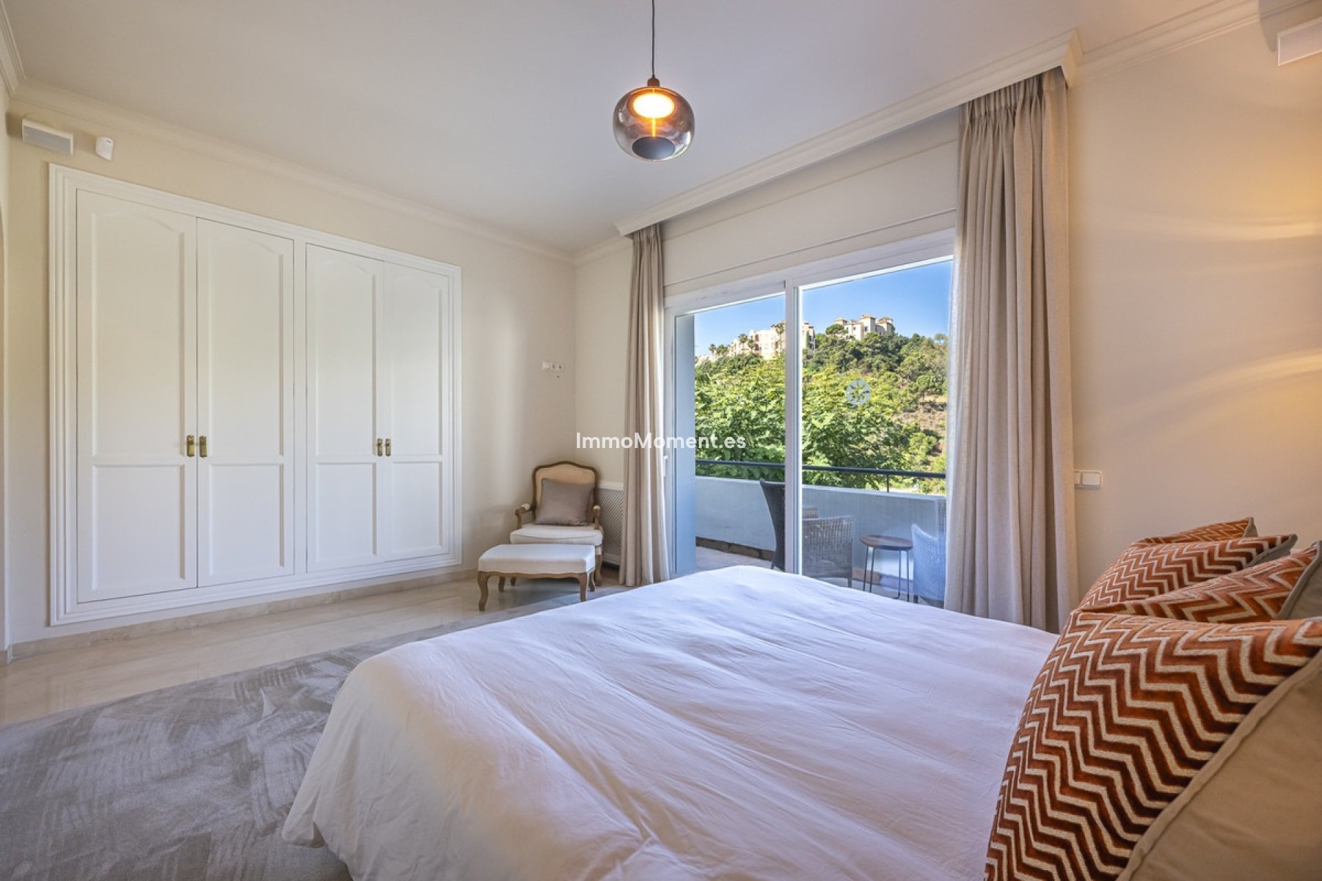 Resale - Villa - Benahavís - Benahavís Centro