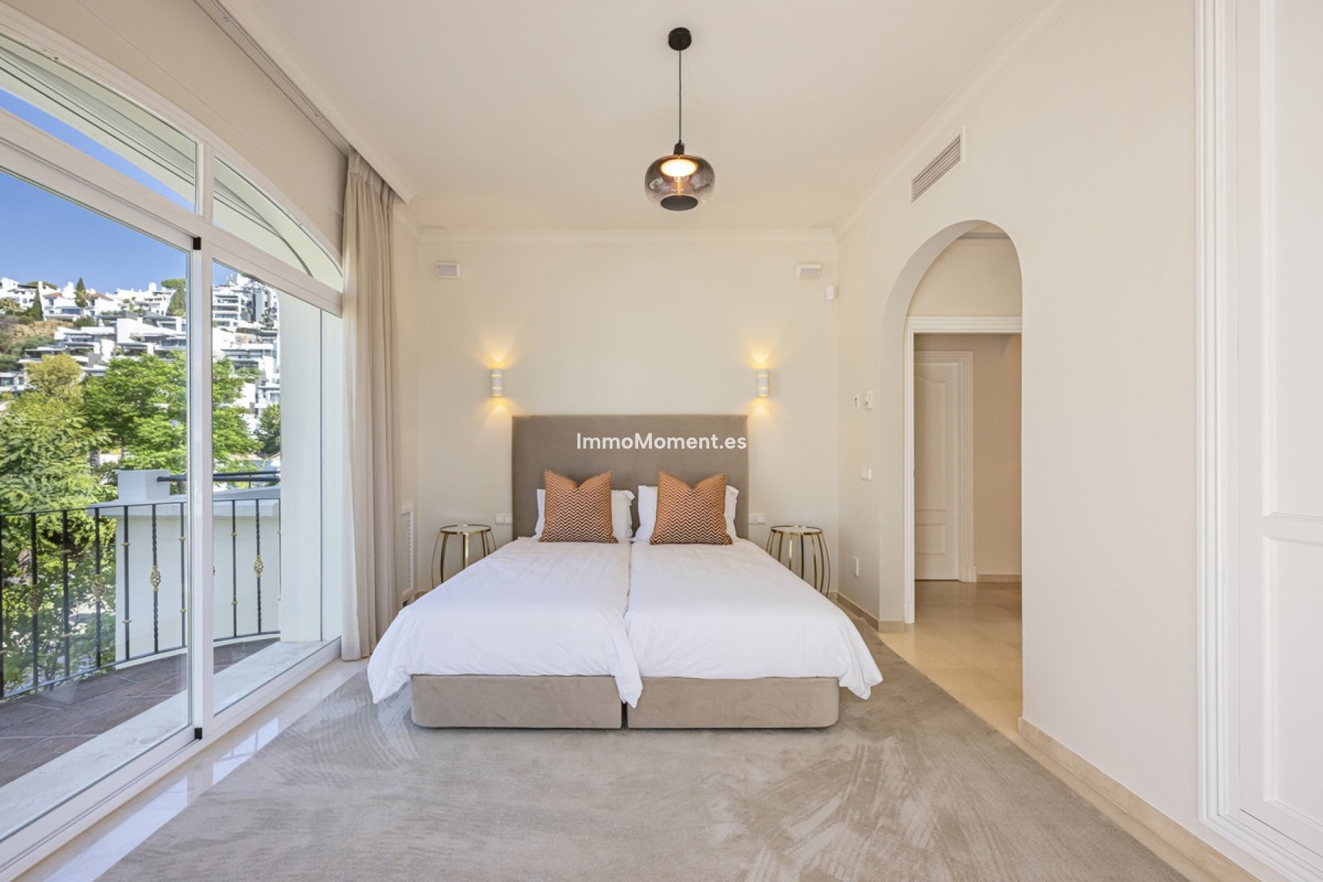 Resale - Villa - Benahavís - Benahavís Centro