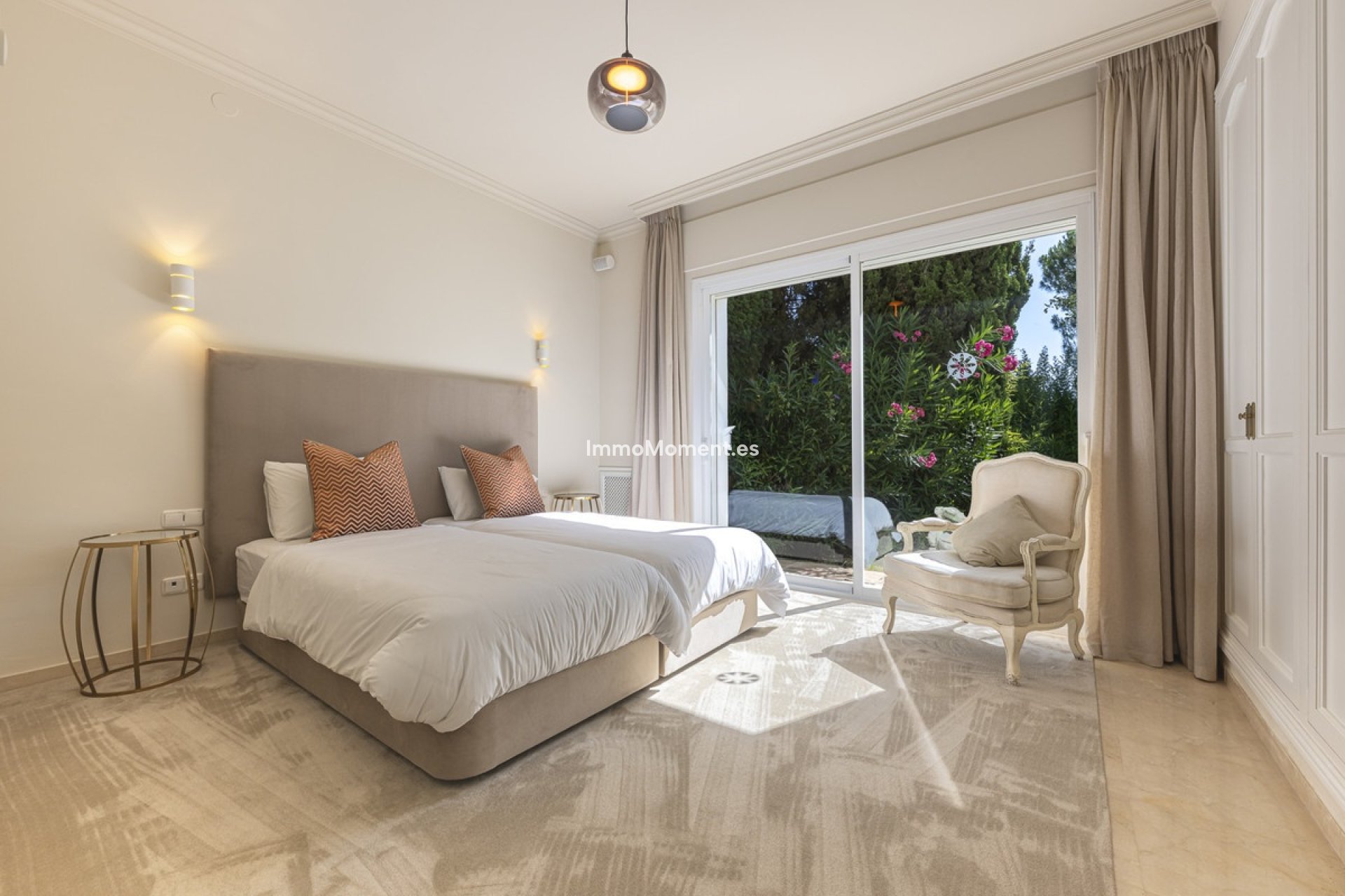 Resale - Villa - Benahavís - Benahavís Centro