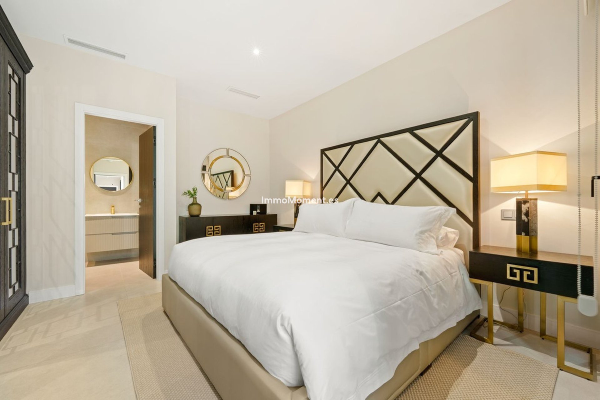 Resale - Villa - Benahavís - Benahavís Centro