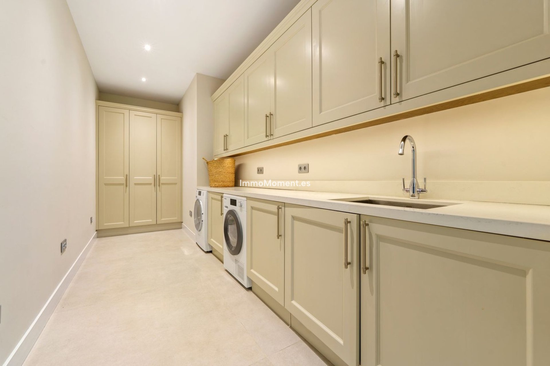 Resale - Villa - Benahavís - Benahavís Centro