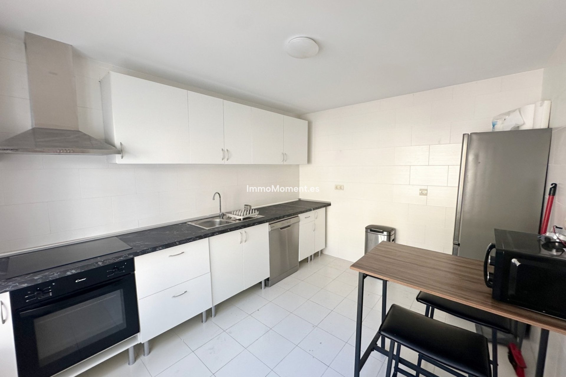 Resale - Villa - Benahavís - Benahavís Centro