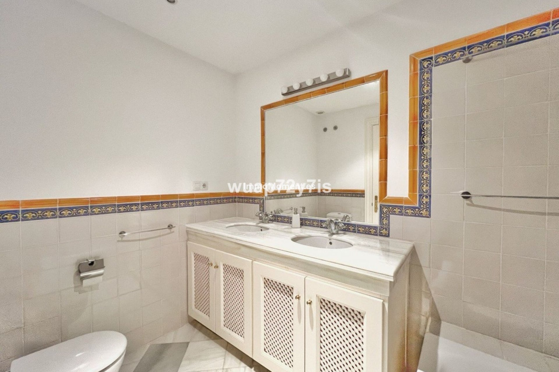 Resale - Villa - Benahavís - Benahavís Centro