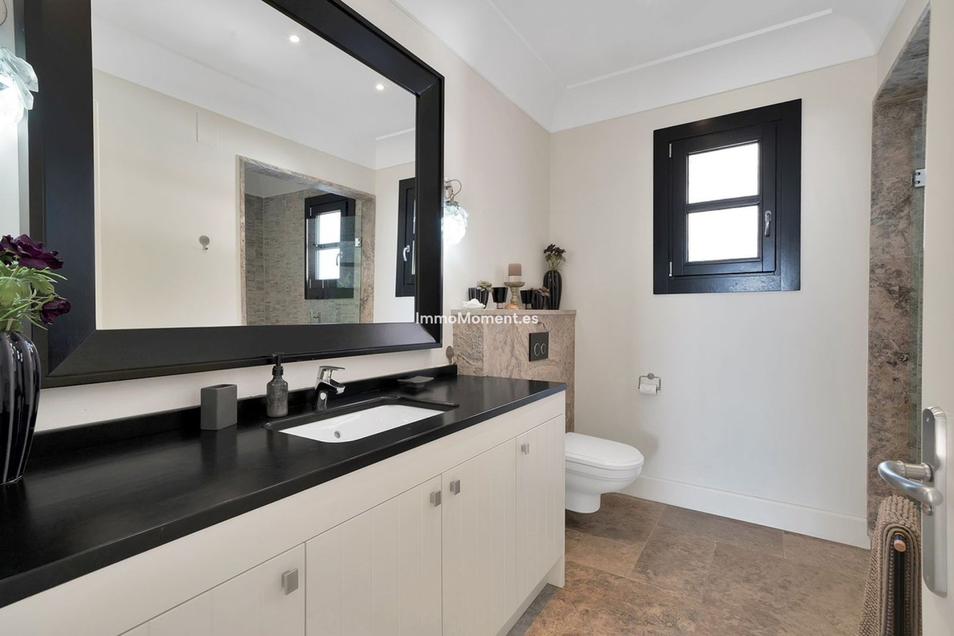 Resale - Villa - Benahavís - Benahavís Centro