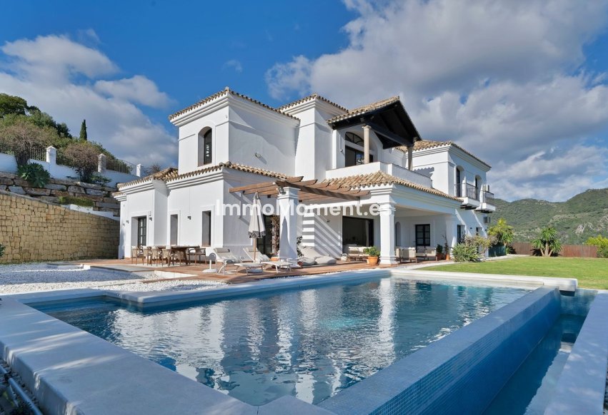 Resale - Villa - Benahavís - Benahavís Centro