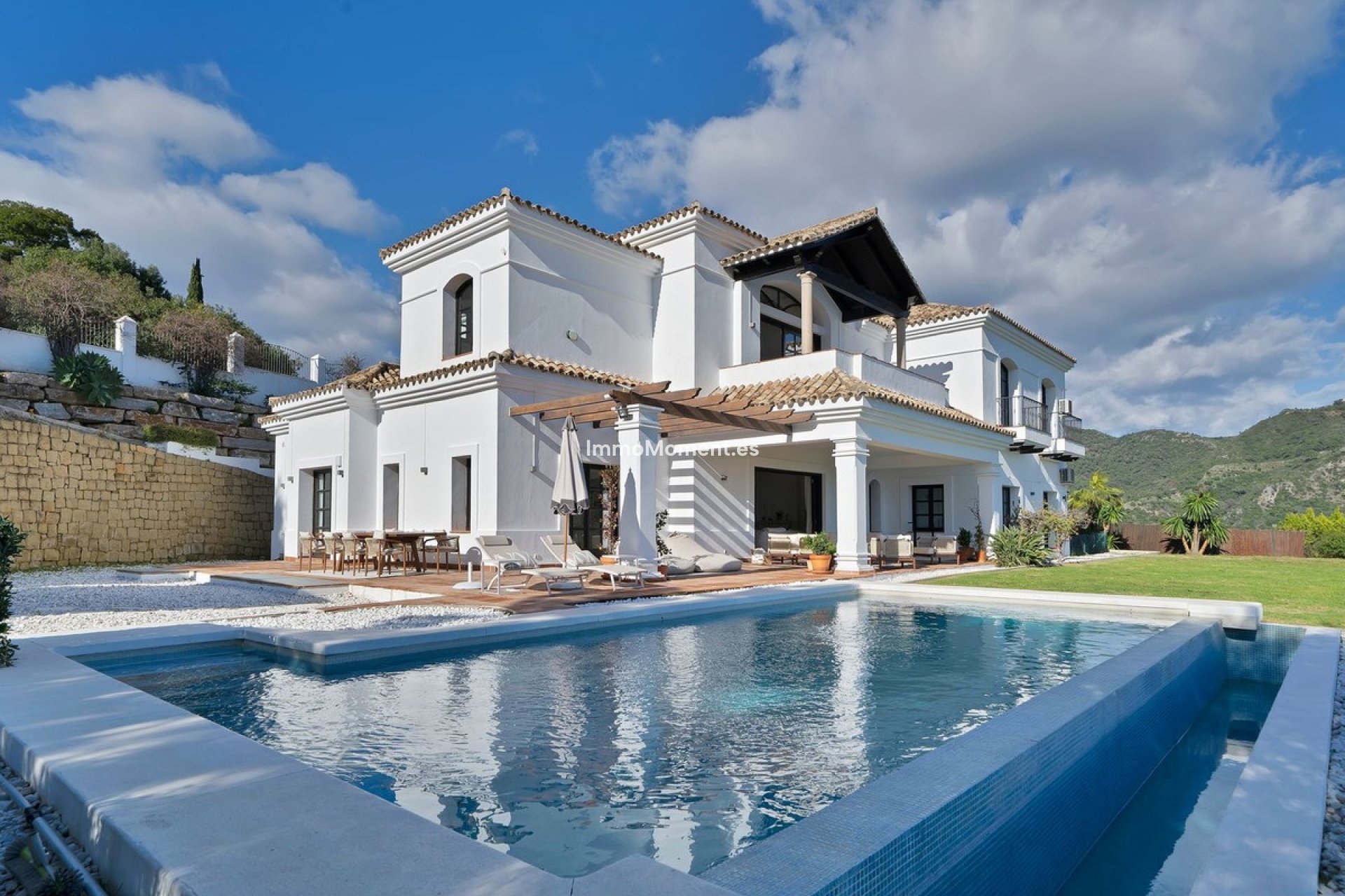Resale - Villa - Benahavís - Benahavís Centro