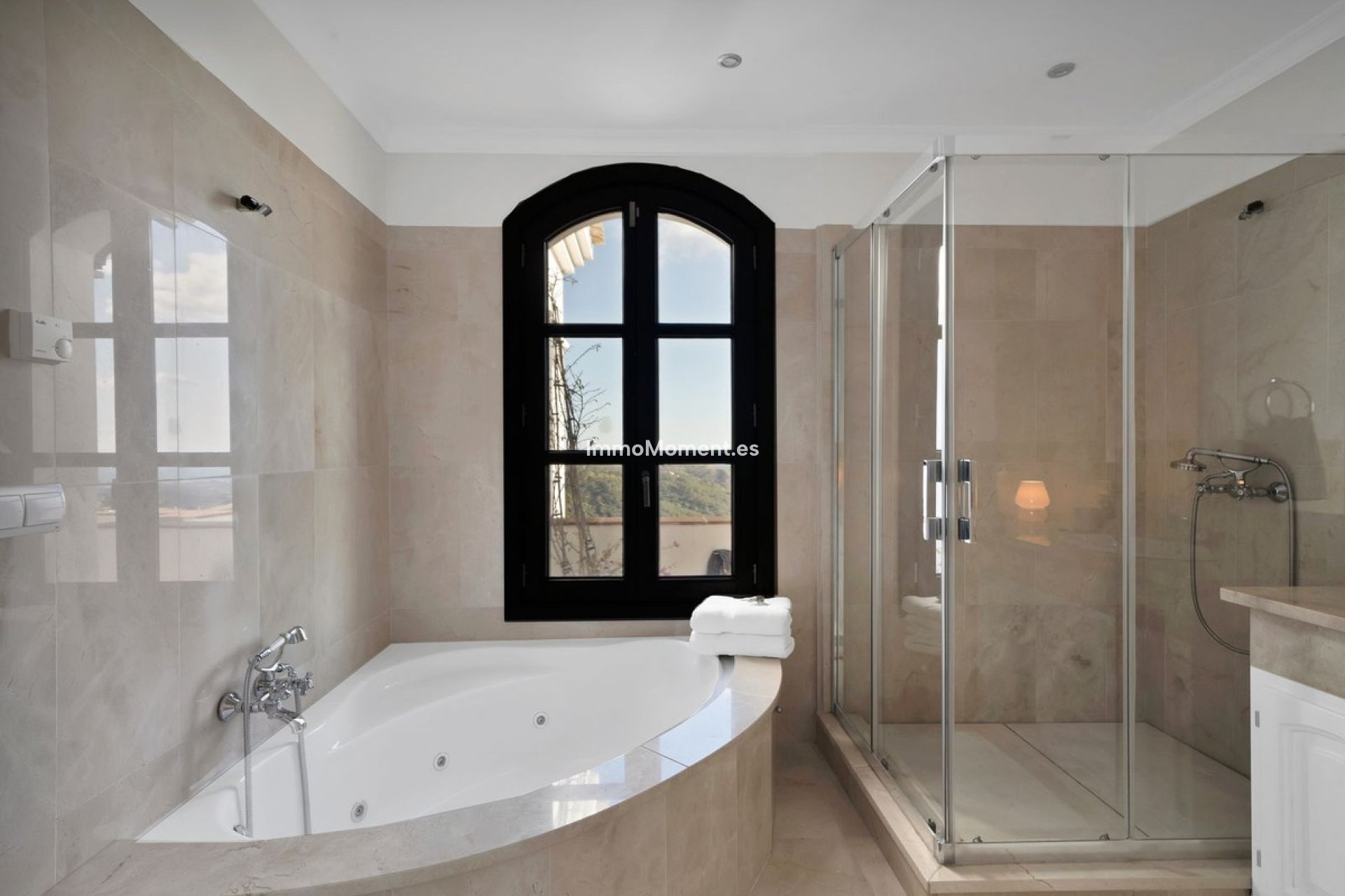 Resale - Villa - Benahavís - Benahavís Centro