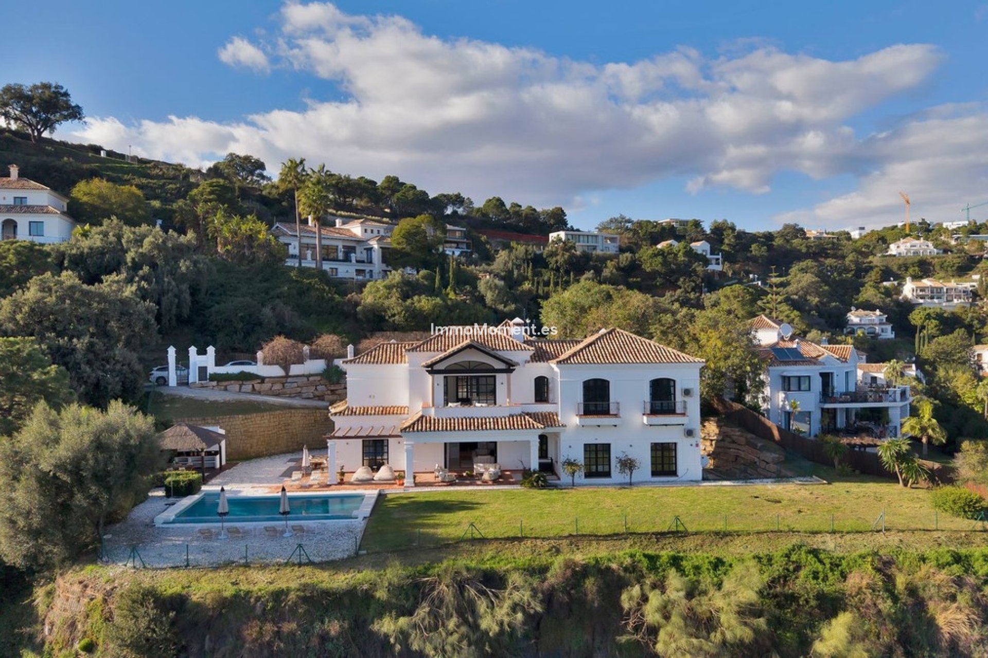 Resale - Villa - Benahavís - Benahavís Centro