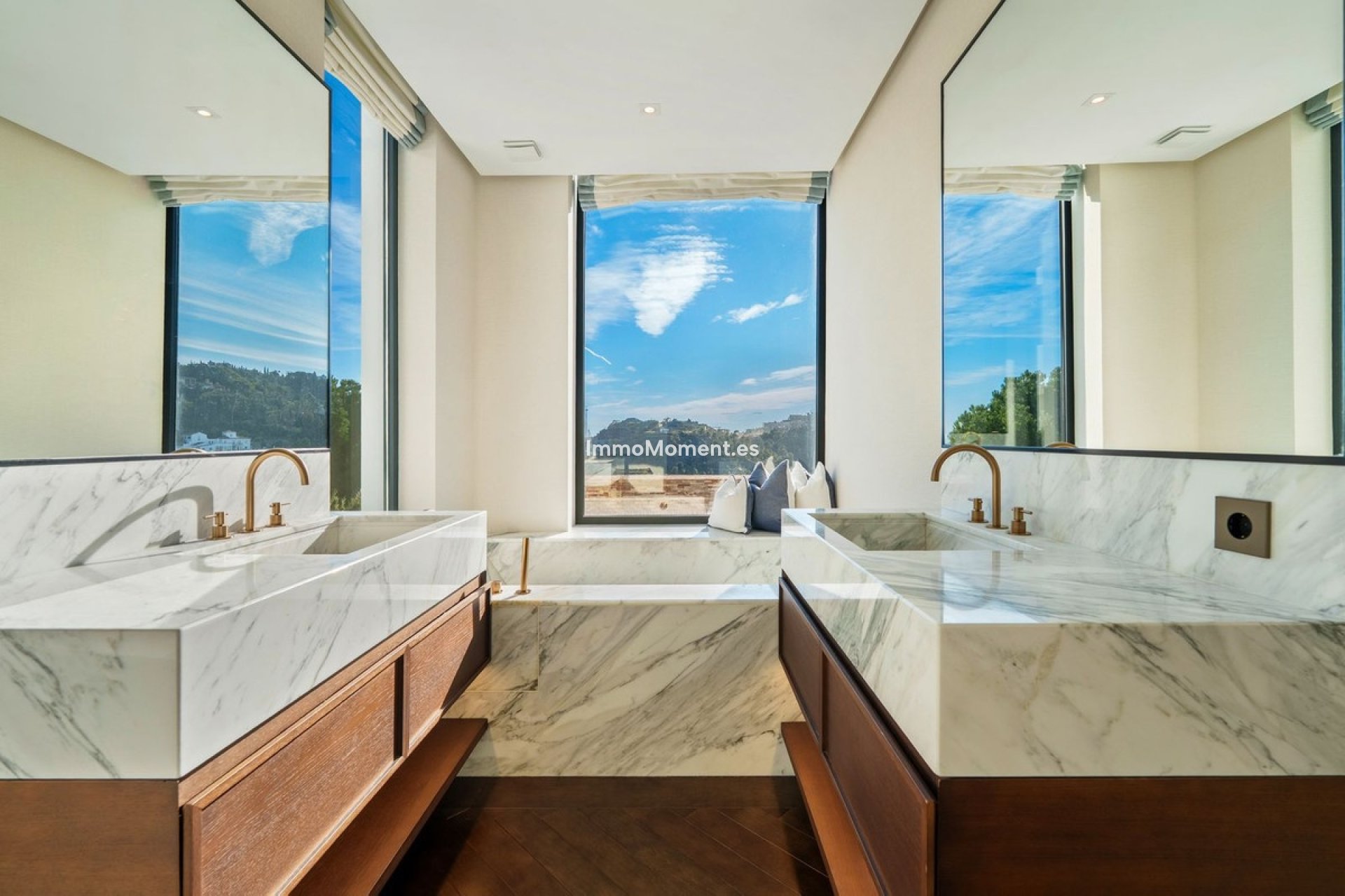 Resale - Villa - Benahavís - Benahavís Centro