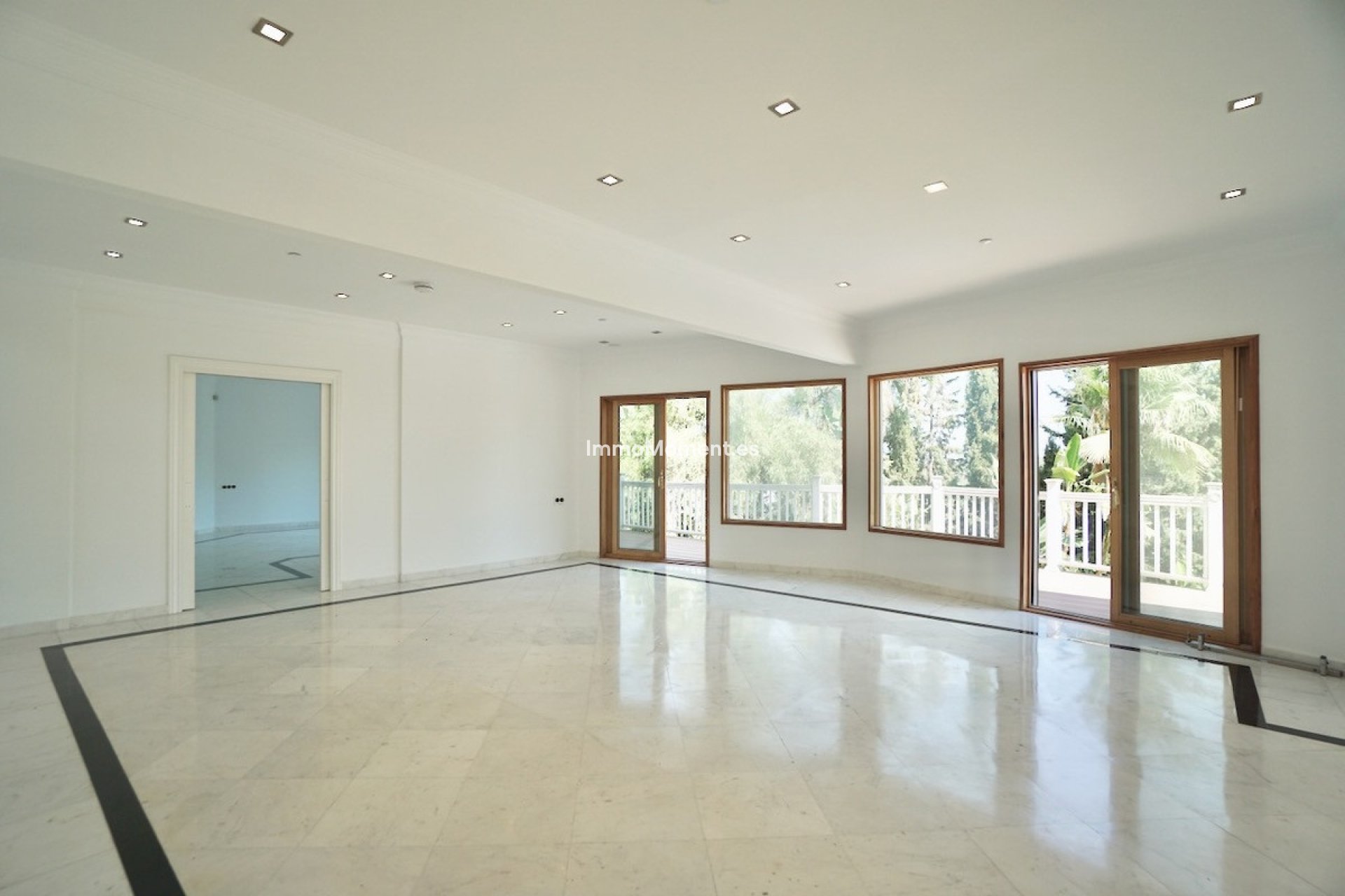 Resale - Villa - Benahavís - Benahavís Centro