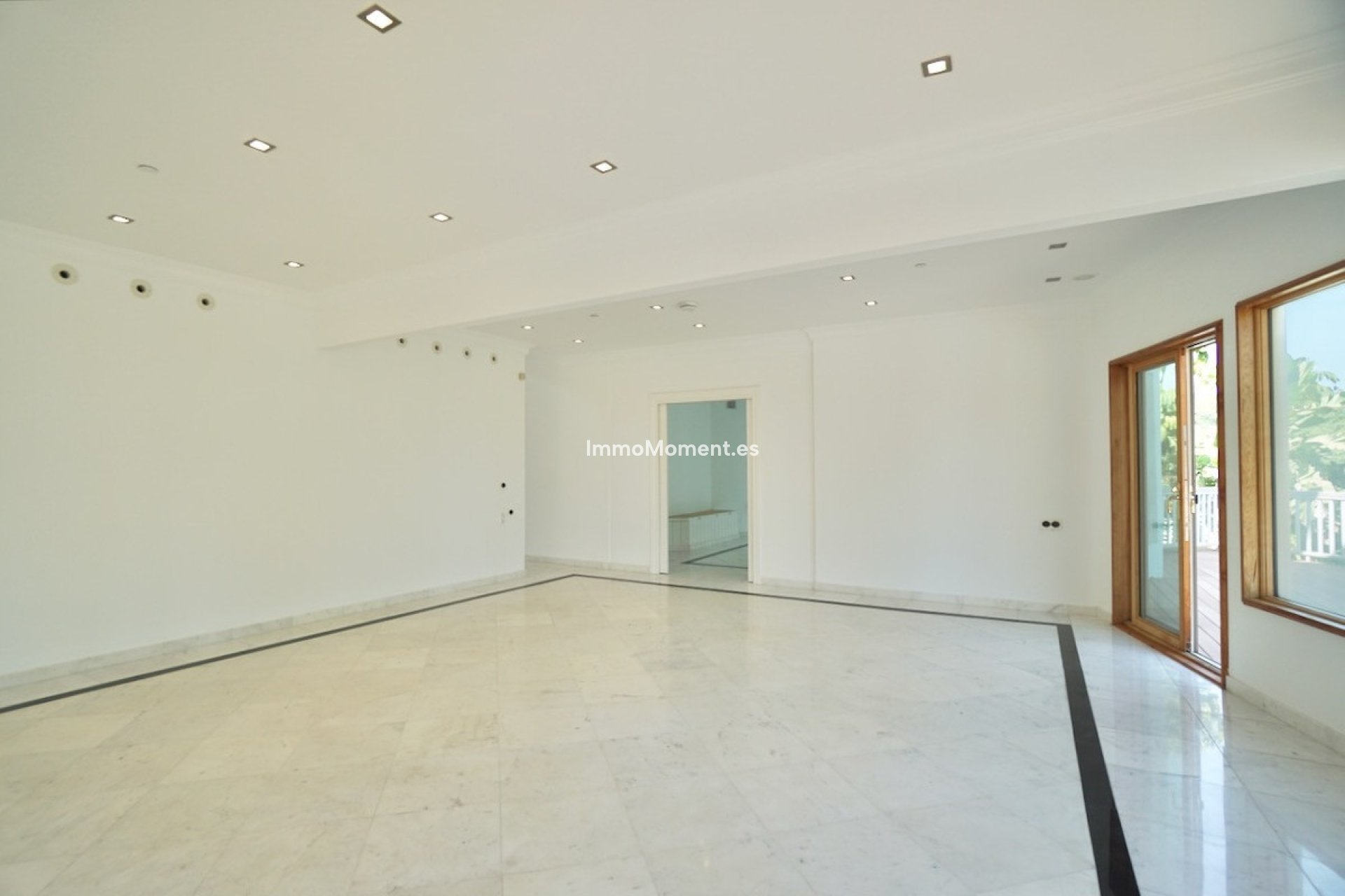 Resale - Villa - Benahavís - Benahavís Centro