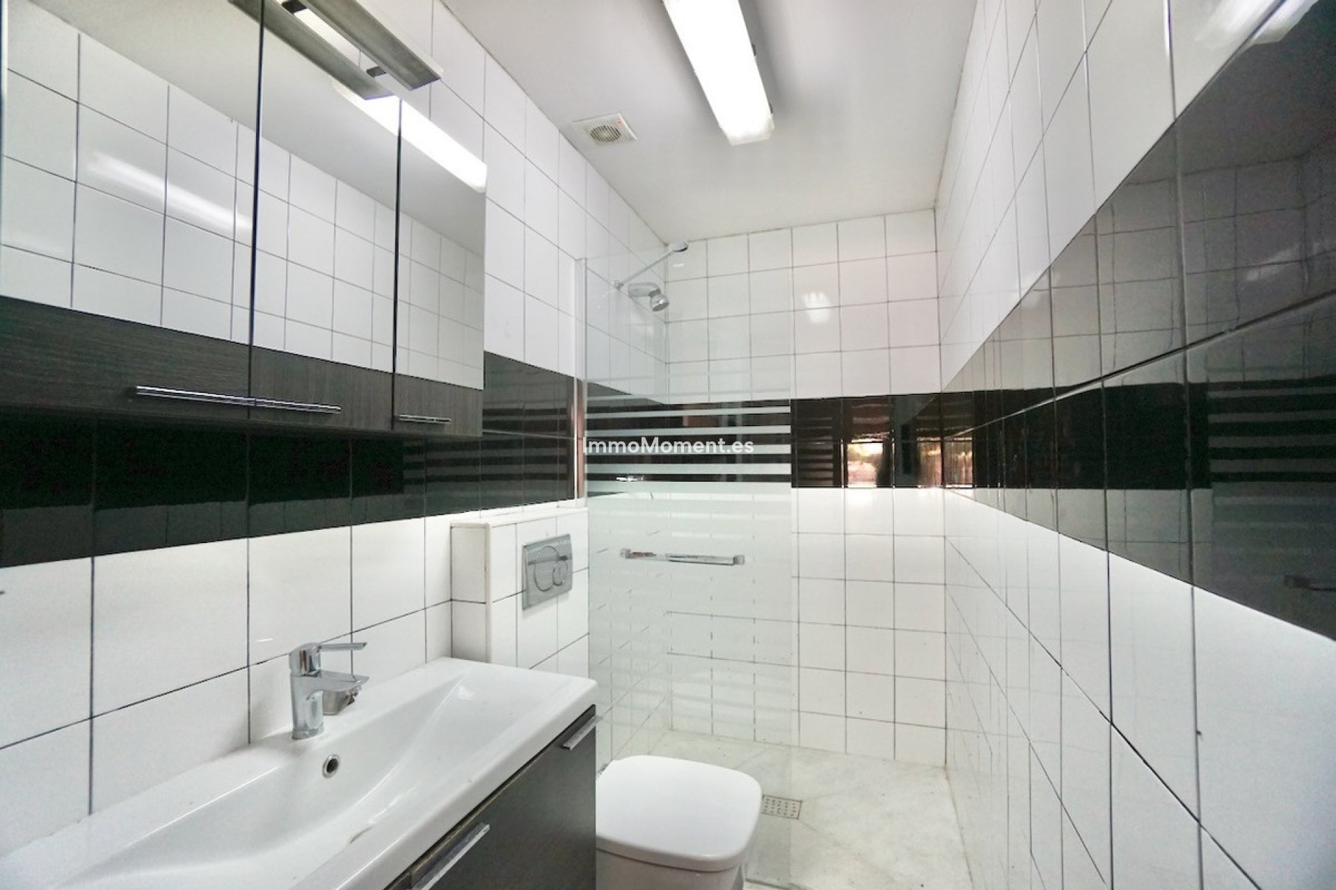 Resale - Villa - Benahavís - Benahavís Centro