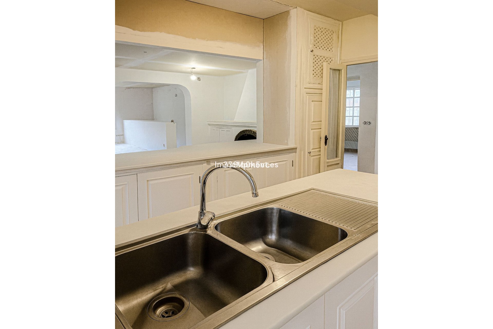 Resale - Villa - Benahavís - Benahavís Centro