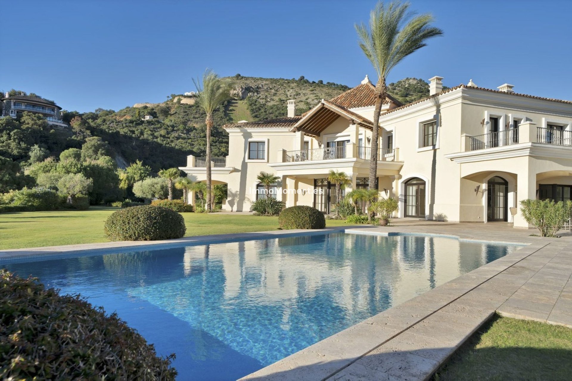 Resale - Villa - Benahavís - Benahavís Centro