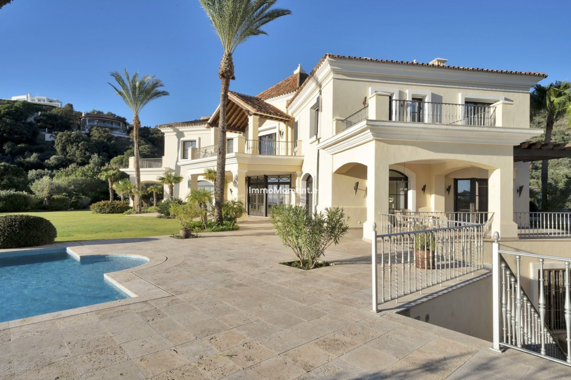 Resale - Villa - Benahavís - Benahavís Centro