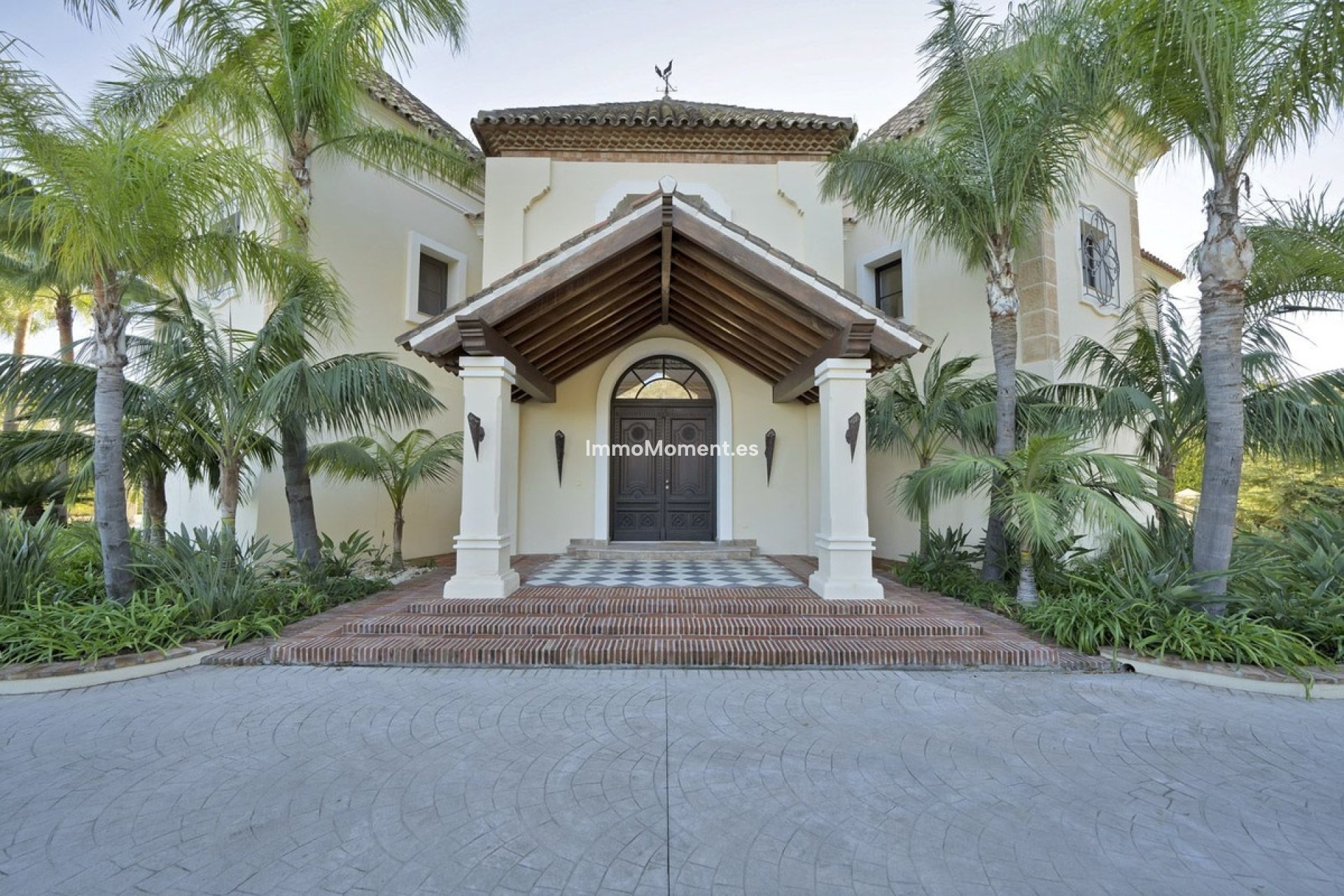 Resale - Villa - Benahavís - Benahavís Centro