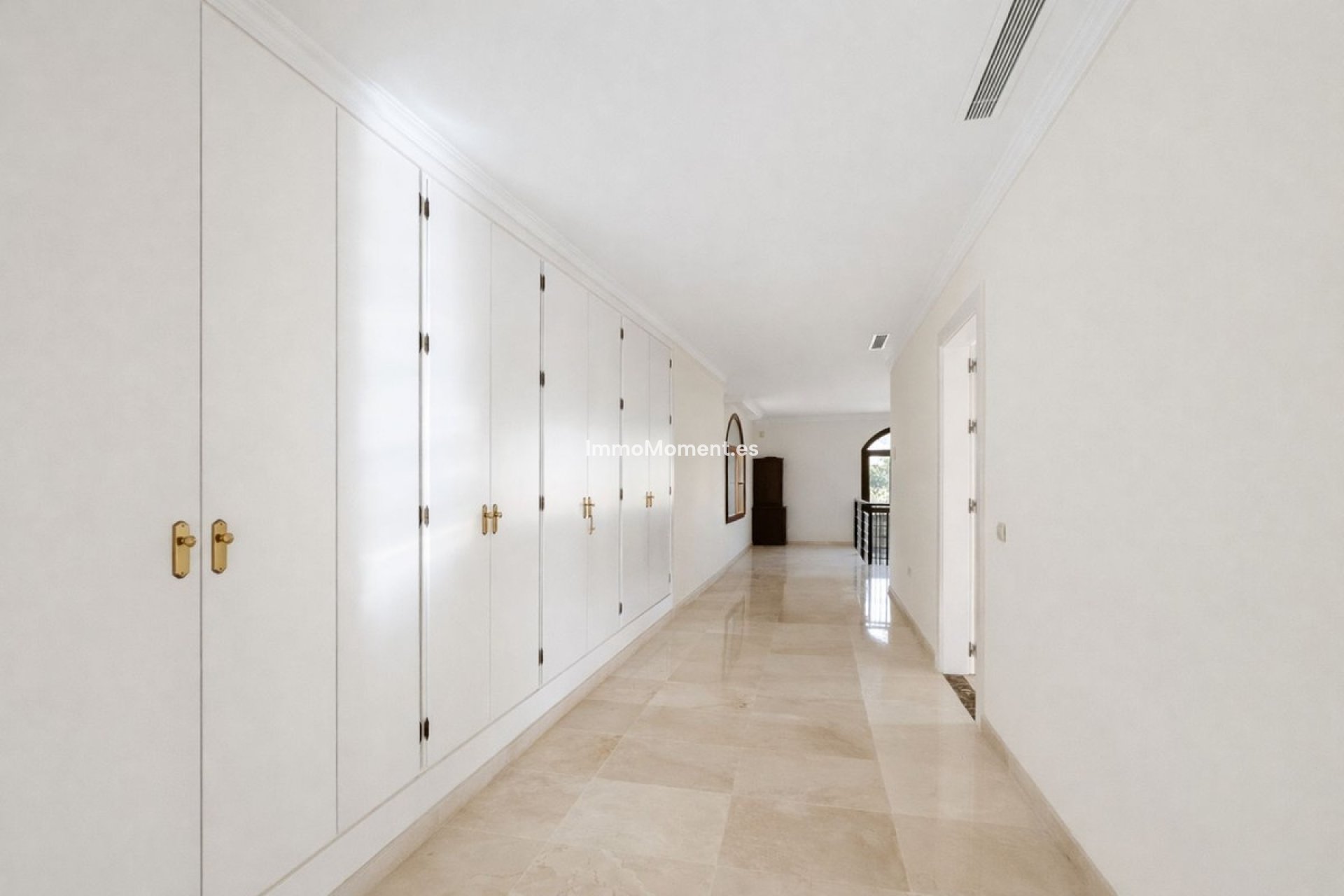 Resale - Villa - Benahavís - Benahavís Centro