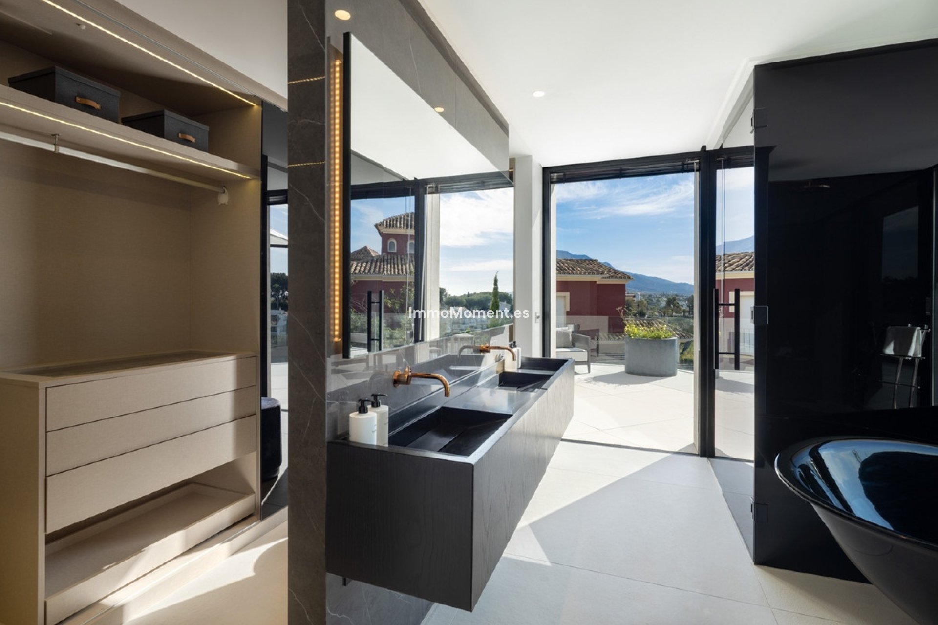 Resale - Villa - Benahavís - Benahavís Centro