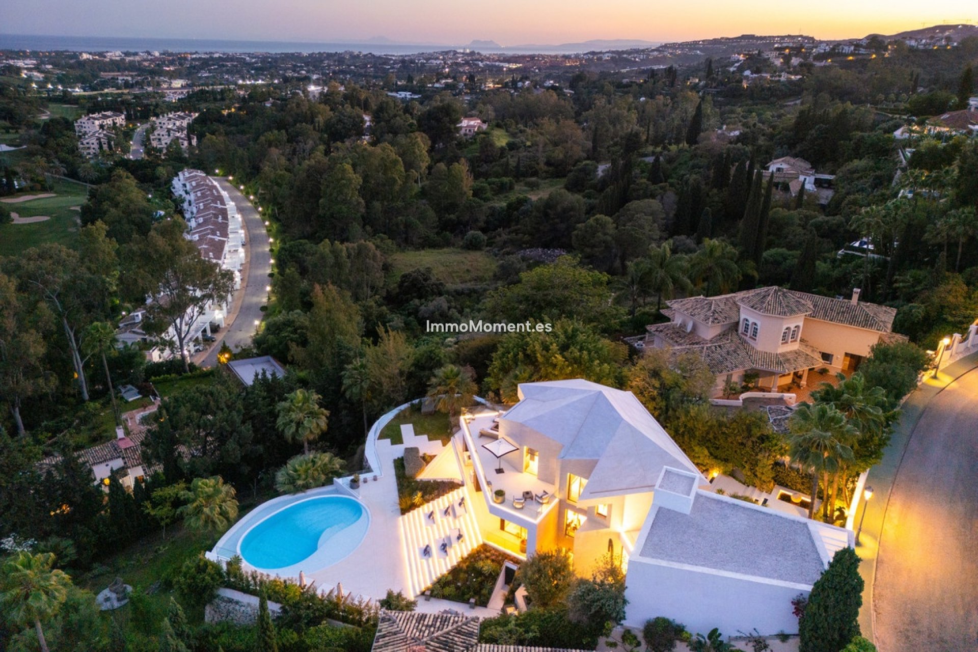 Resale - Villa - Benahavís - Benahavís Centro