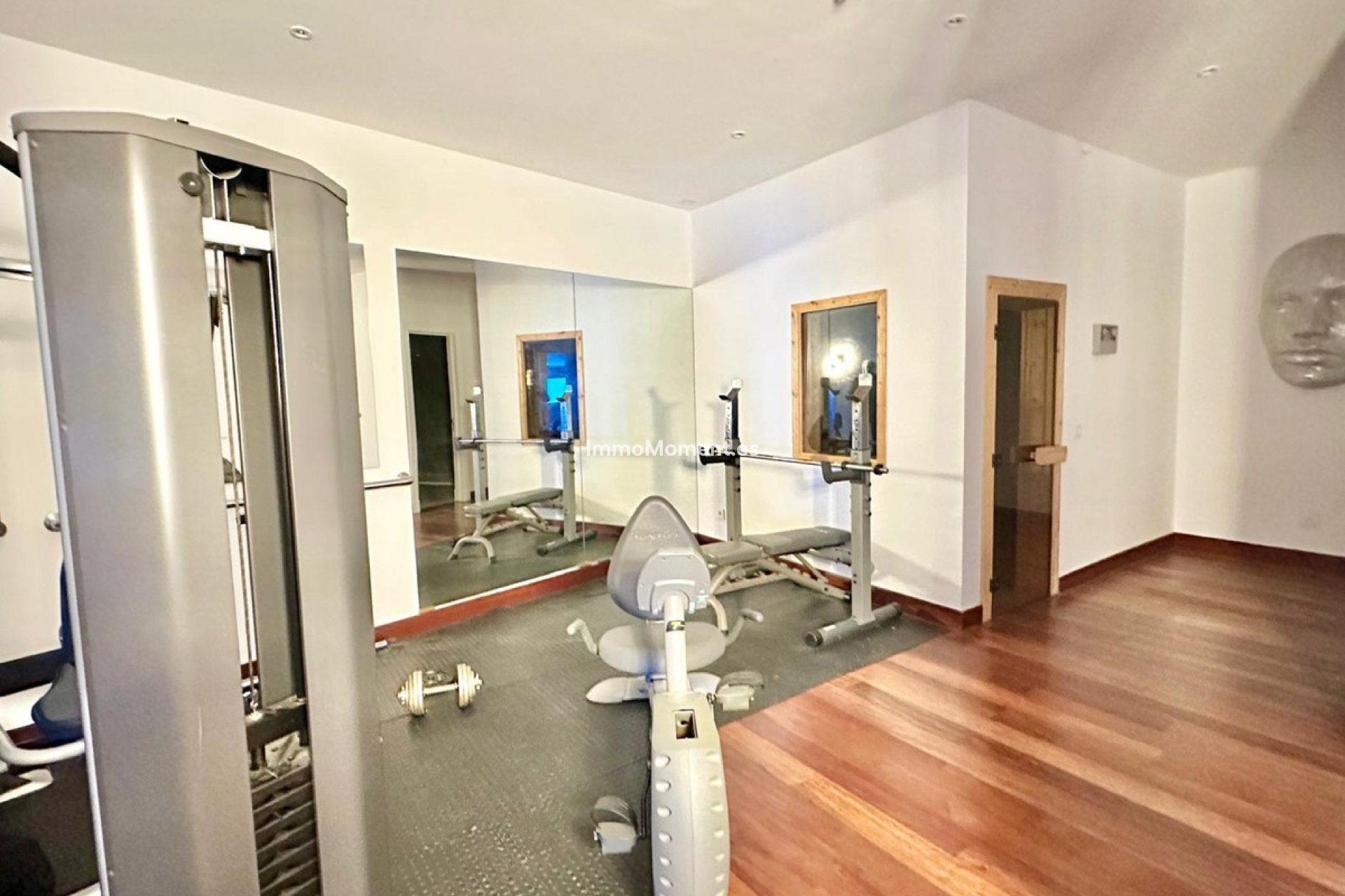 Resale - Villa - Benahavís - Benahavís Centro