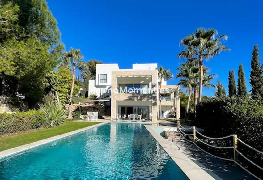 Resale - Villa - Benahavís - Benahavís Centro