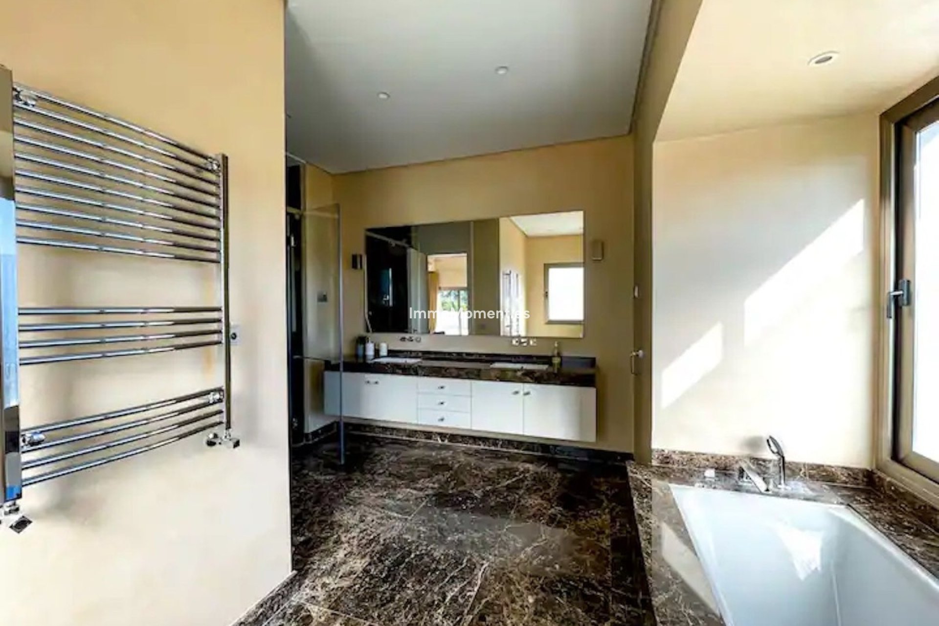 Resale - Villa - Benahavís - Benahavís Centro