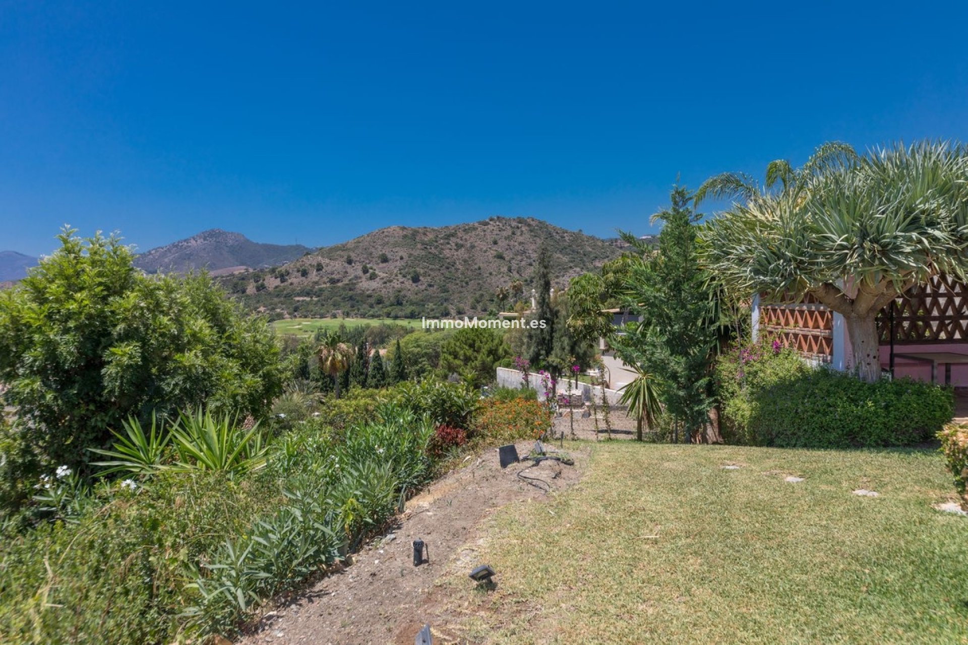 Resale - Villa - Benahavís - Benahavís Centro