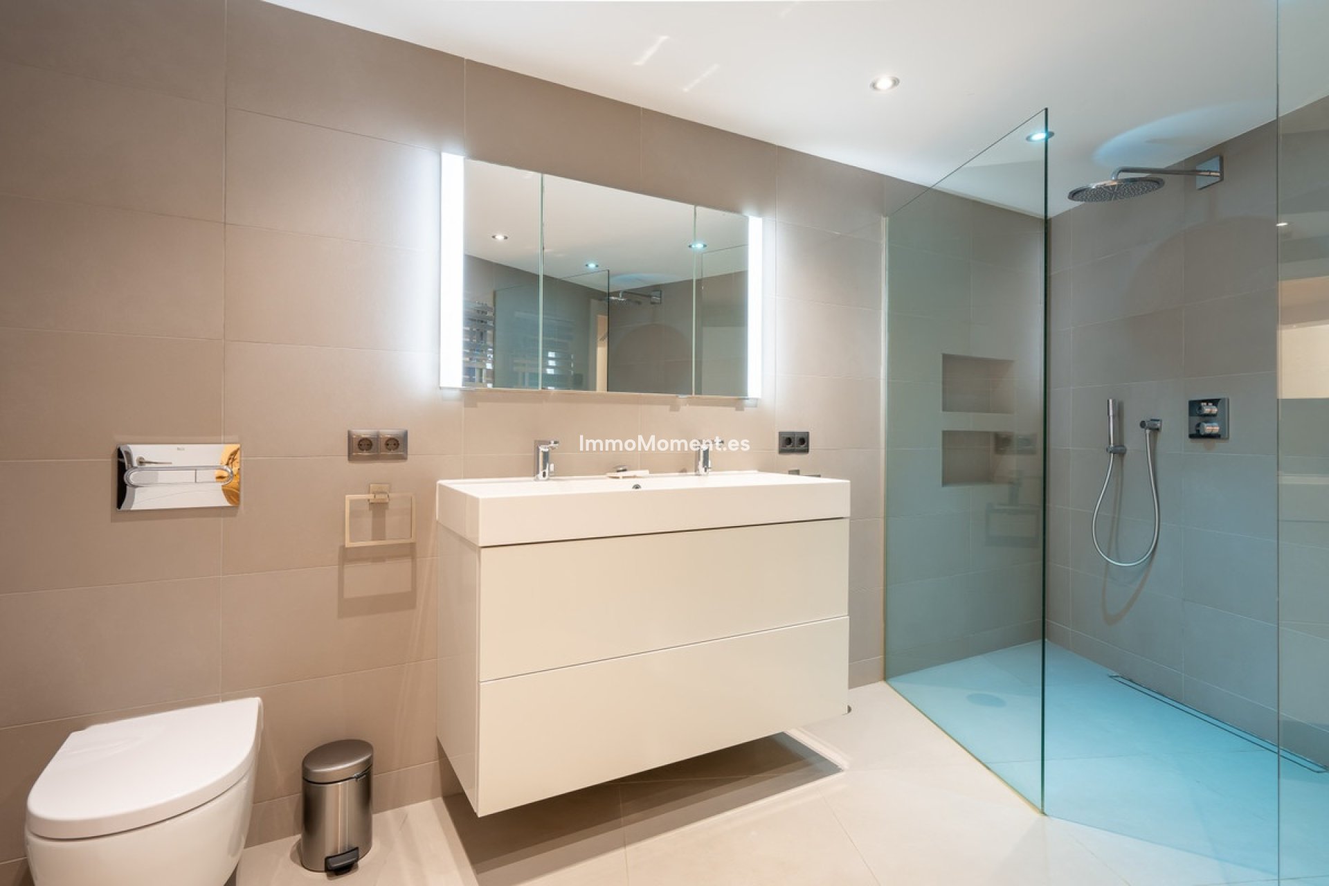 Resale - Villa - Benahavís - Benahavís Centro