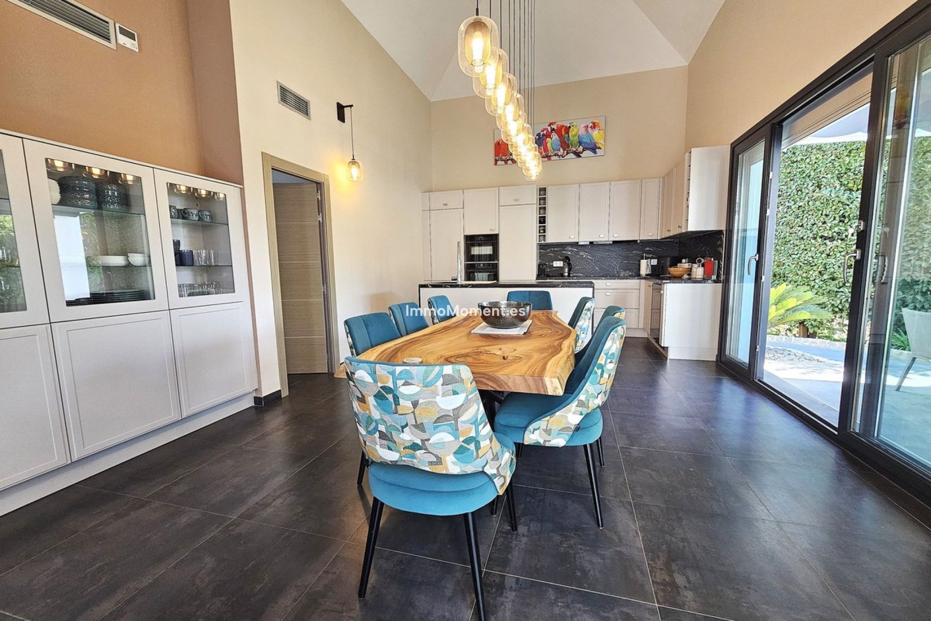 Resale - Villa - Benahavís - Benahavís Centro