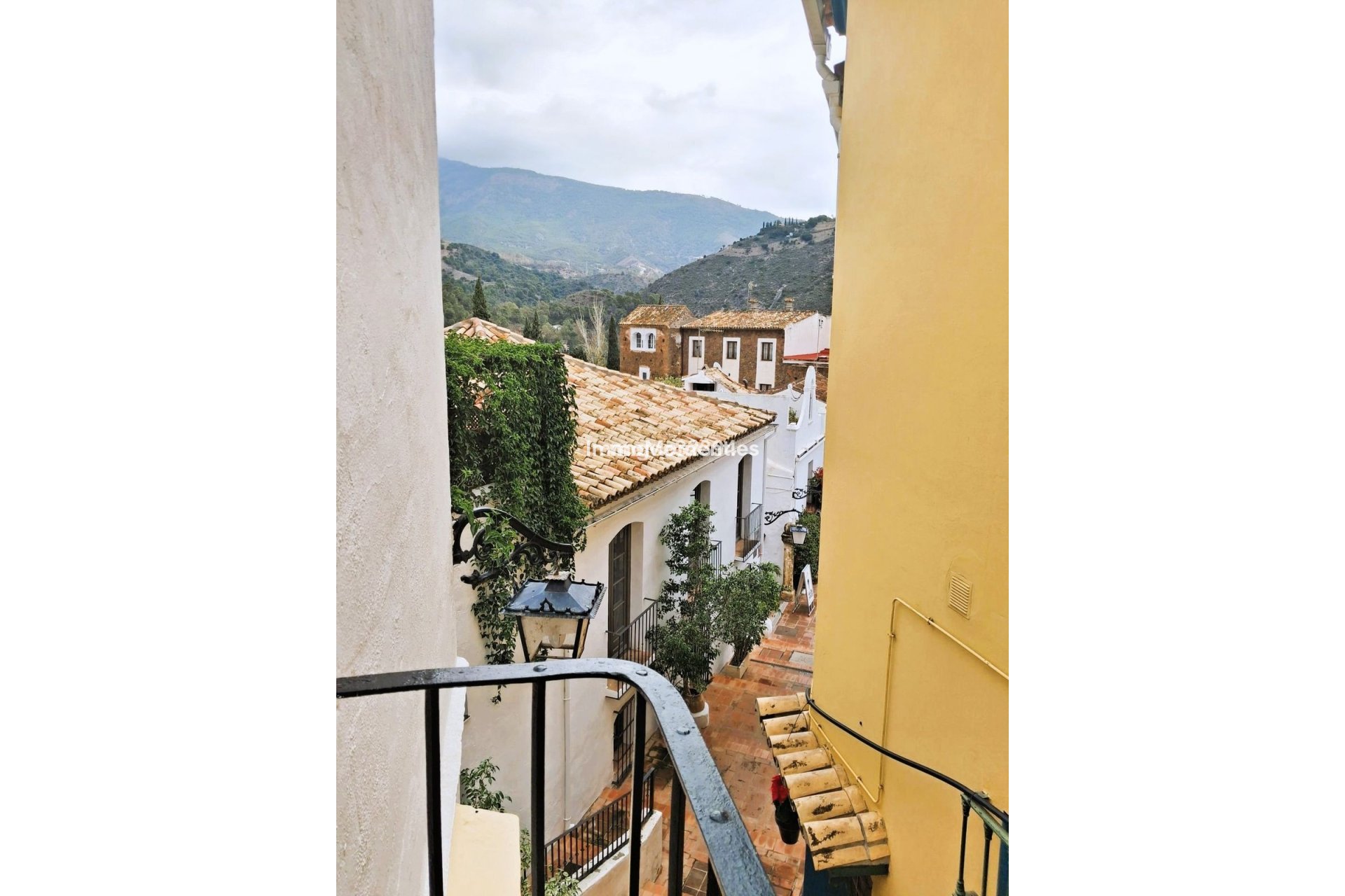 Resale - Villa - Benahavís - Benahavís Centro