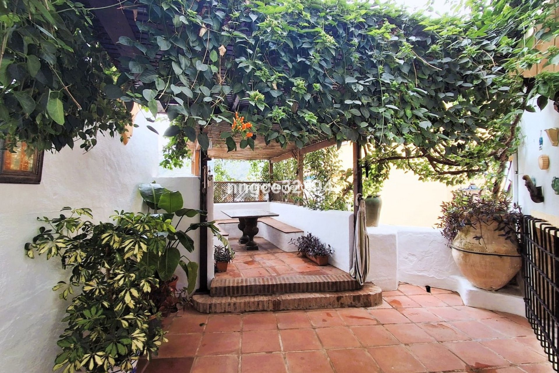 Resale - Villa - Benahavís - Benahavís Centro