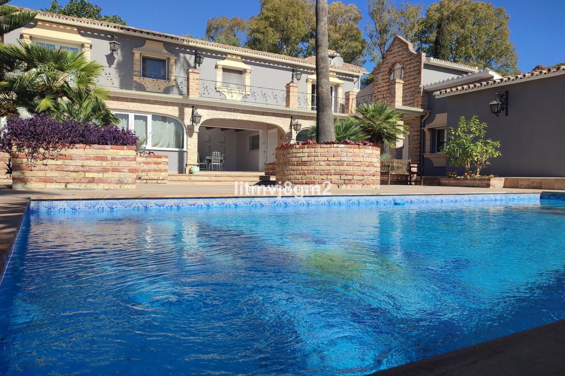 Resale - Villa - Benahavís - Benahavís Centro