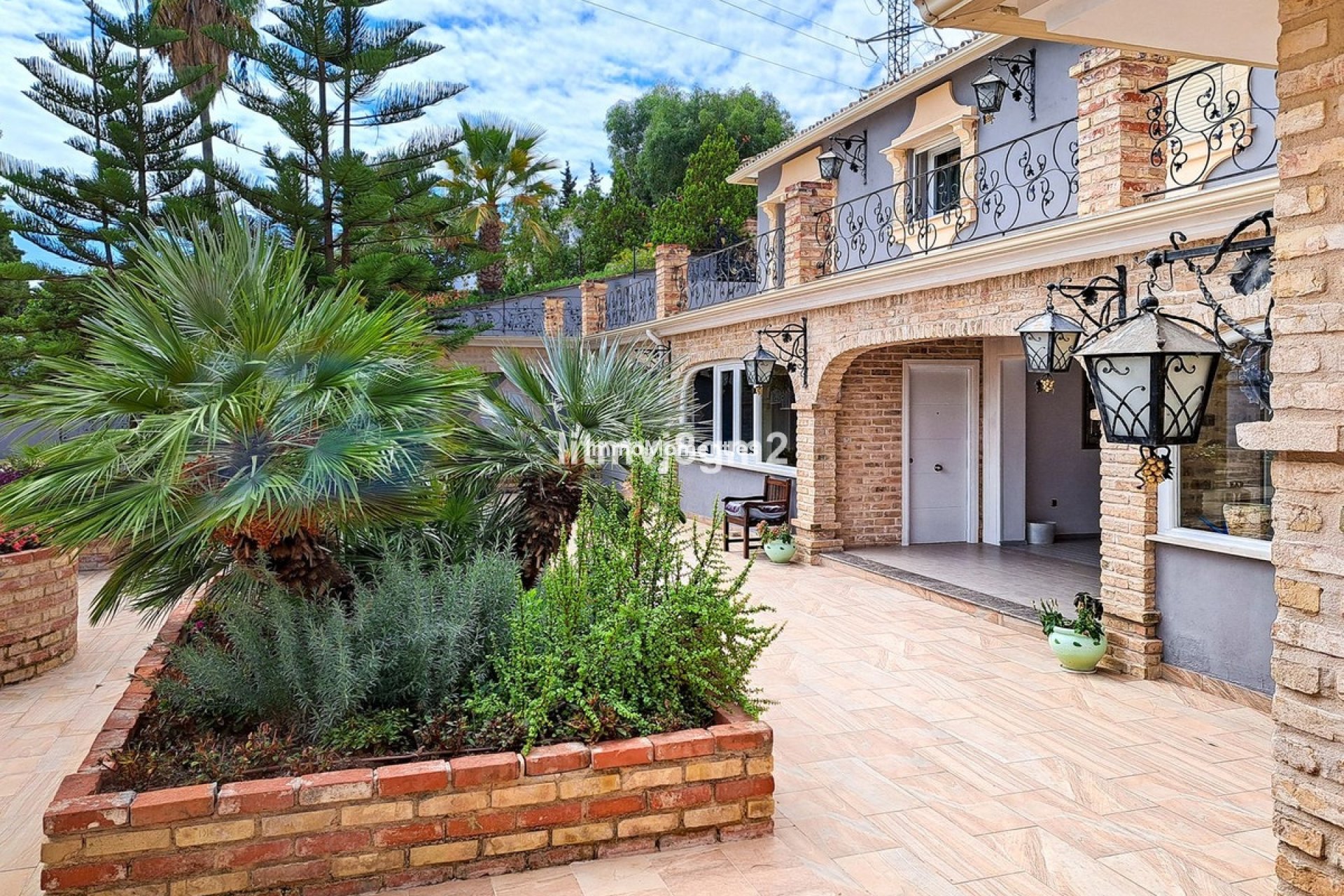 Resale - Villa - Benahavís - Benahavís Centro