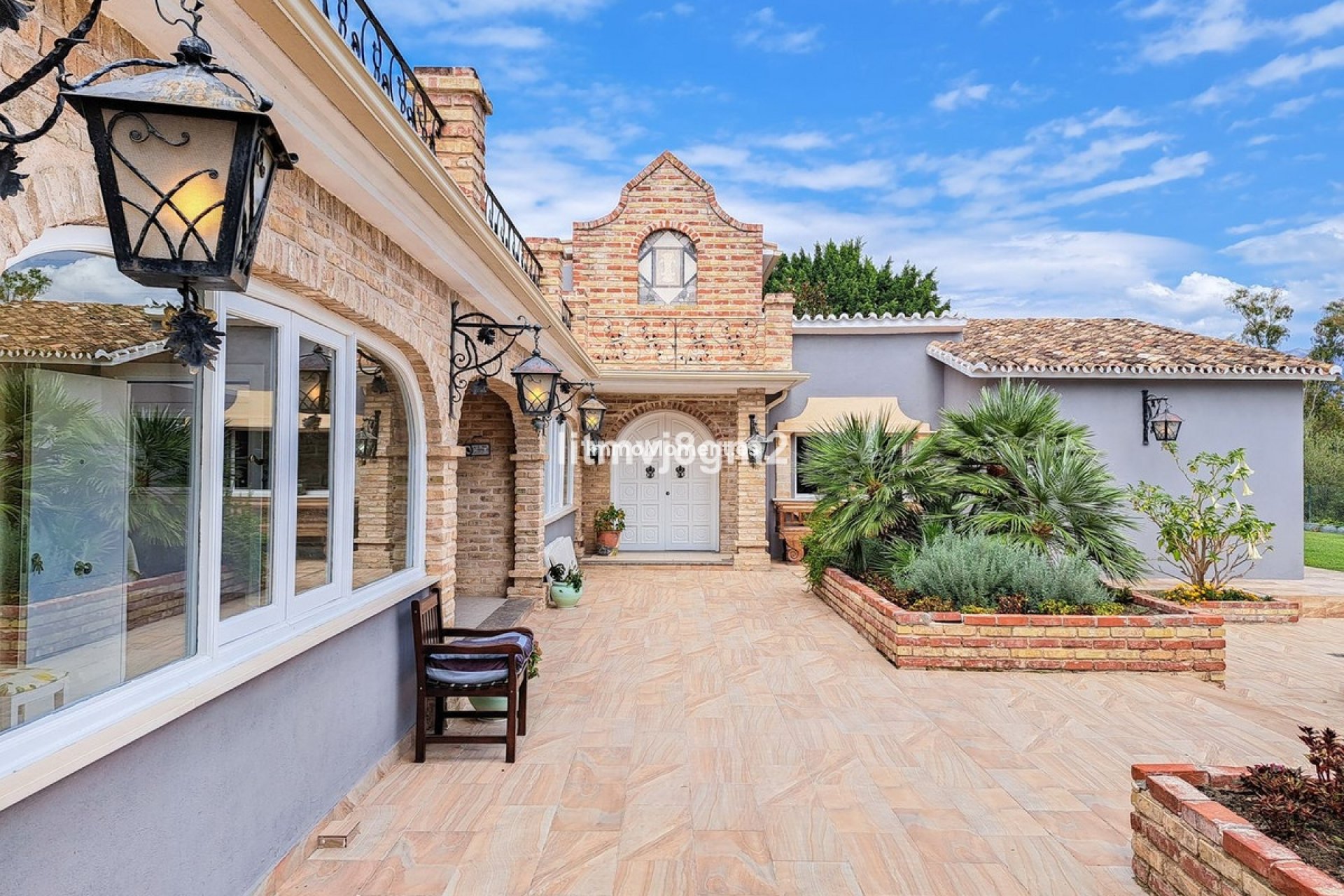 Resale - Villa - Benahavís - Benahavís Centro