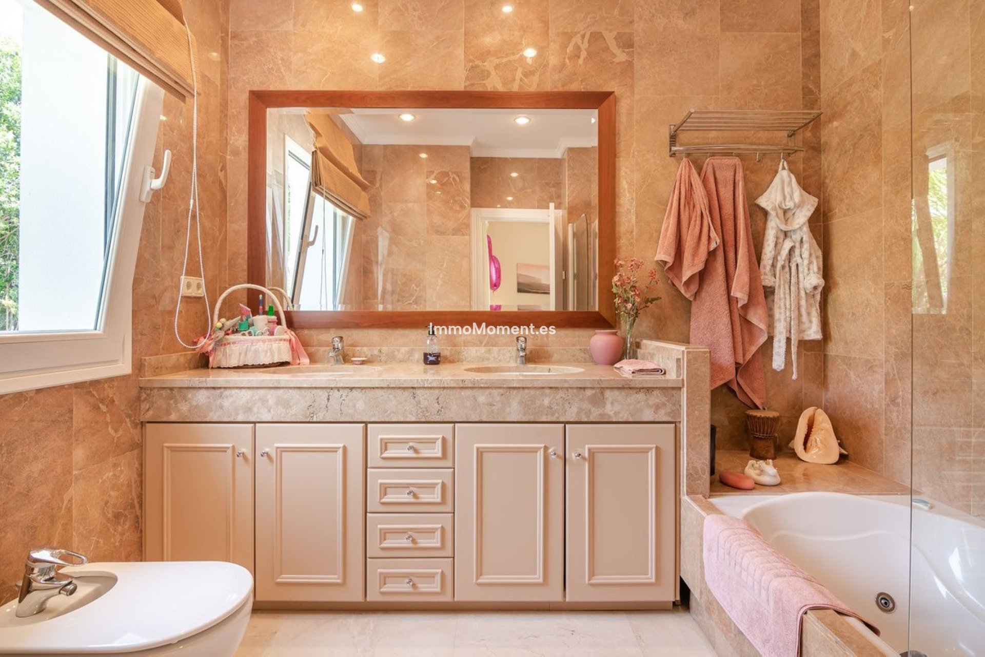 Resale - Villa - Benahavís - Benahavís Centro