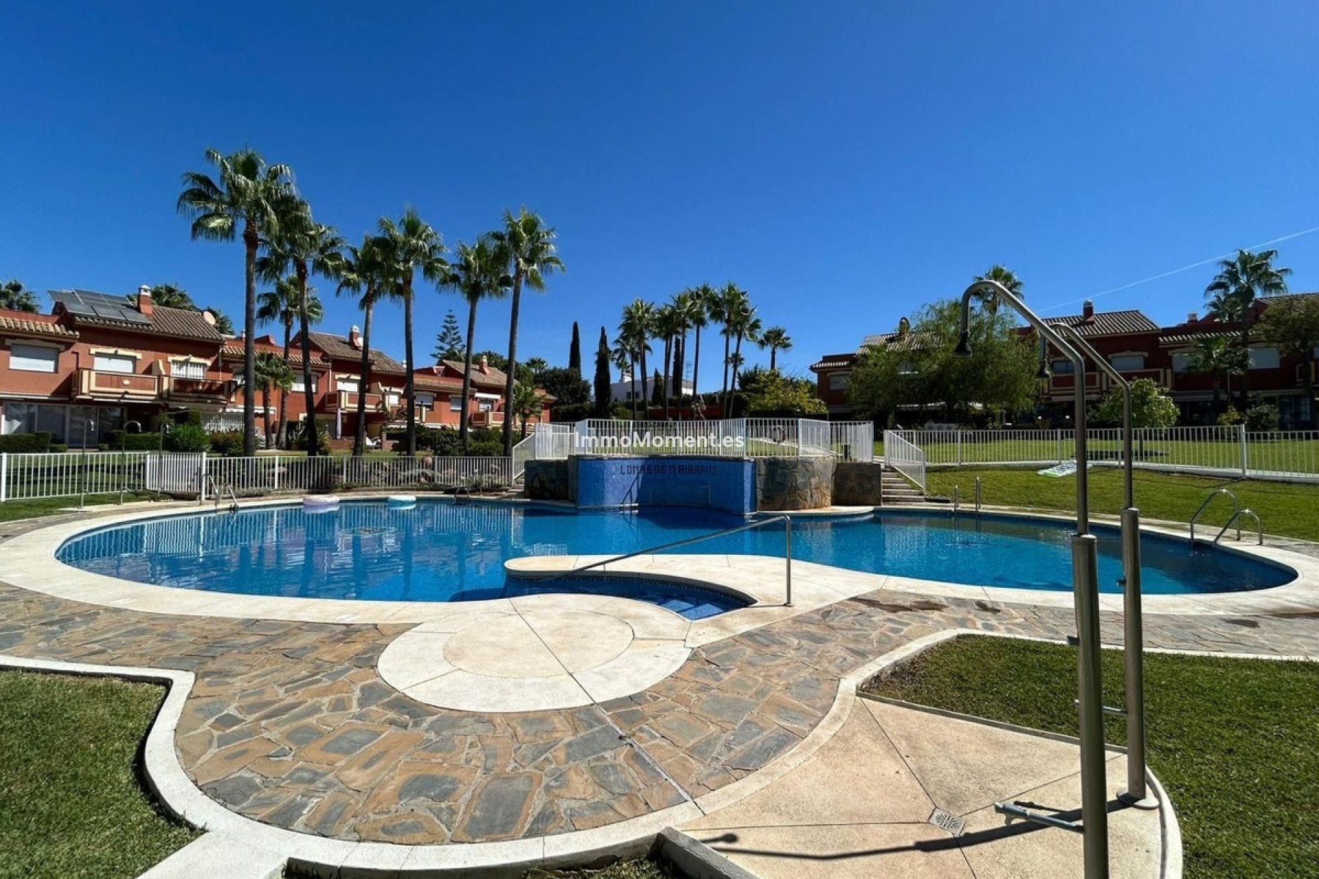 Resale - Villa - Benahavís - Benahavís Centro