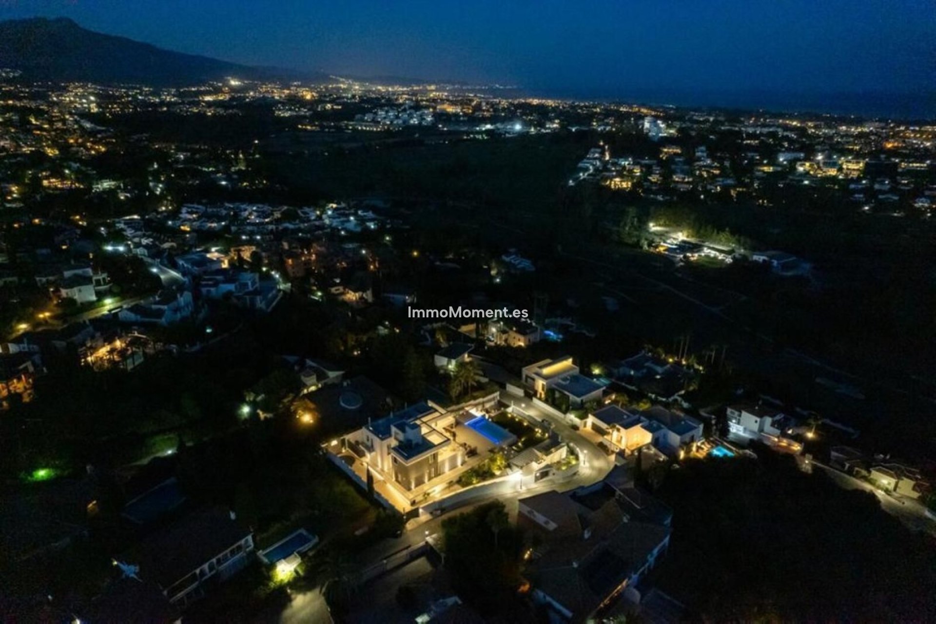 Resale - Villa - Benahavís - Benahavís Centro