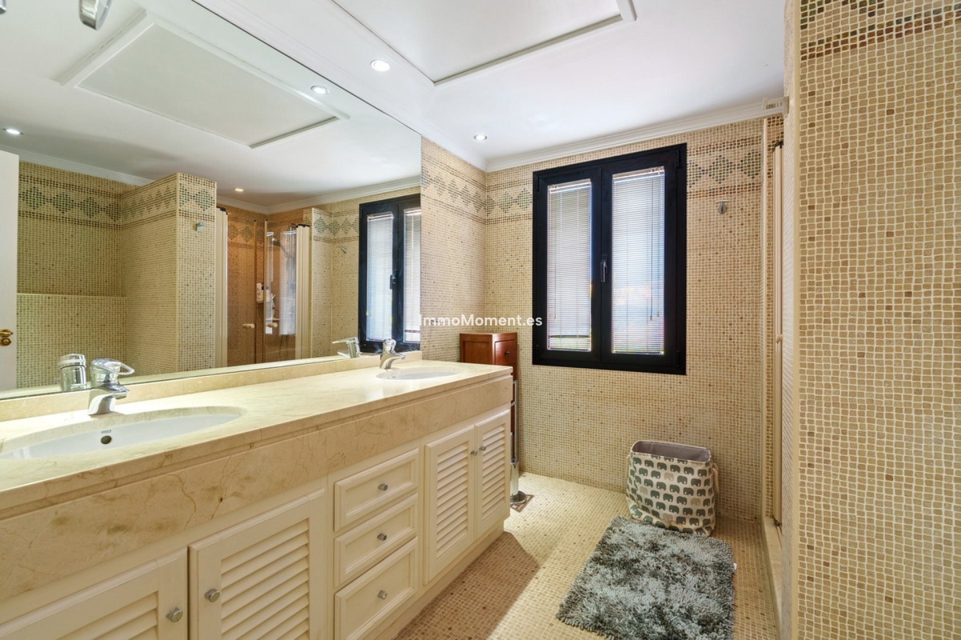 Resale - Villa - Benahavís - Benahavís Centro